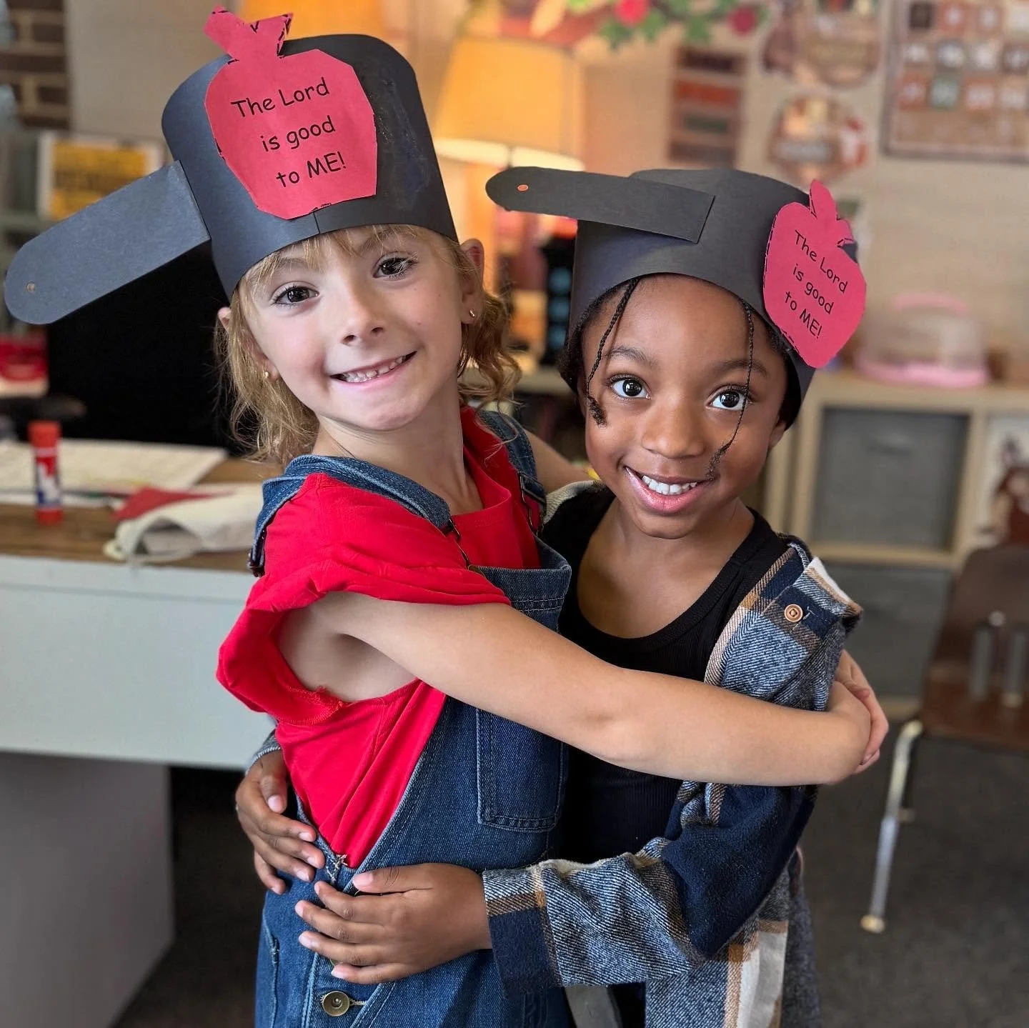 🍎Celebrating the Lord&rsquo;s goodness on Johnny Appleseed Day! 🍏

🎶The Lord is good to me
And so, I thank the Lord
For giving me the things I need 
The sun and the rain and an apple seed
Yes, He&rsquo;s been good to me 🎶

#concordacademync
