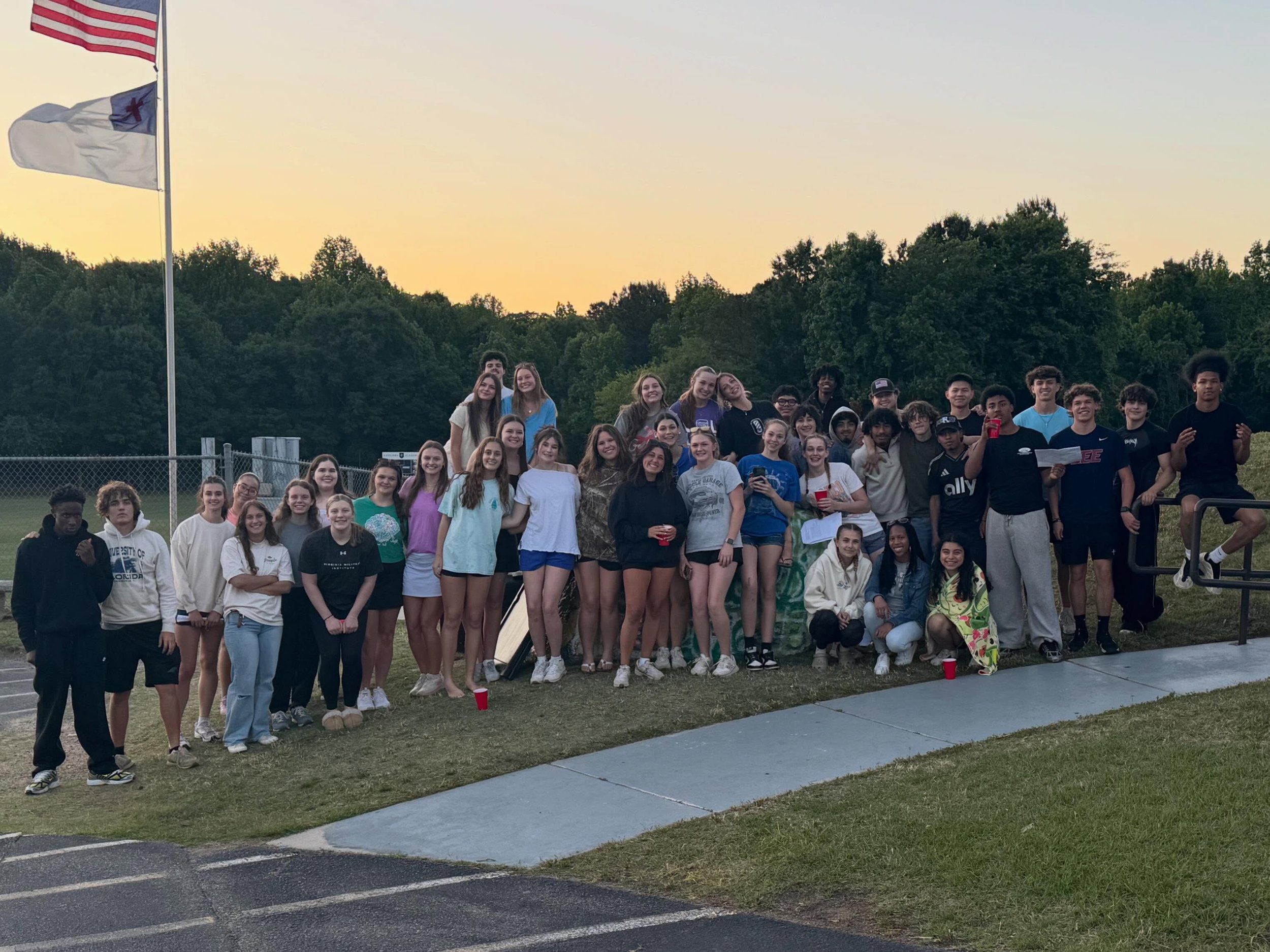🌅 Senior Sunset! 

The Senior Class gathered last night for a scavenger hunt, yard games, laughter, and memories as they watched the sun set on their time at Concord Academy.

These are the moments they&rsquo;ll carry forever and the sweet reminder 