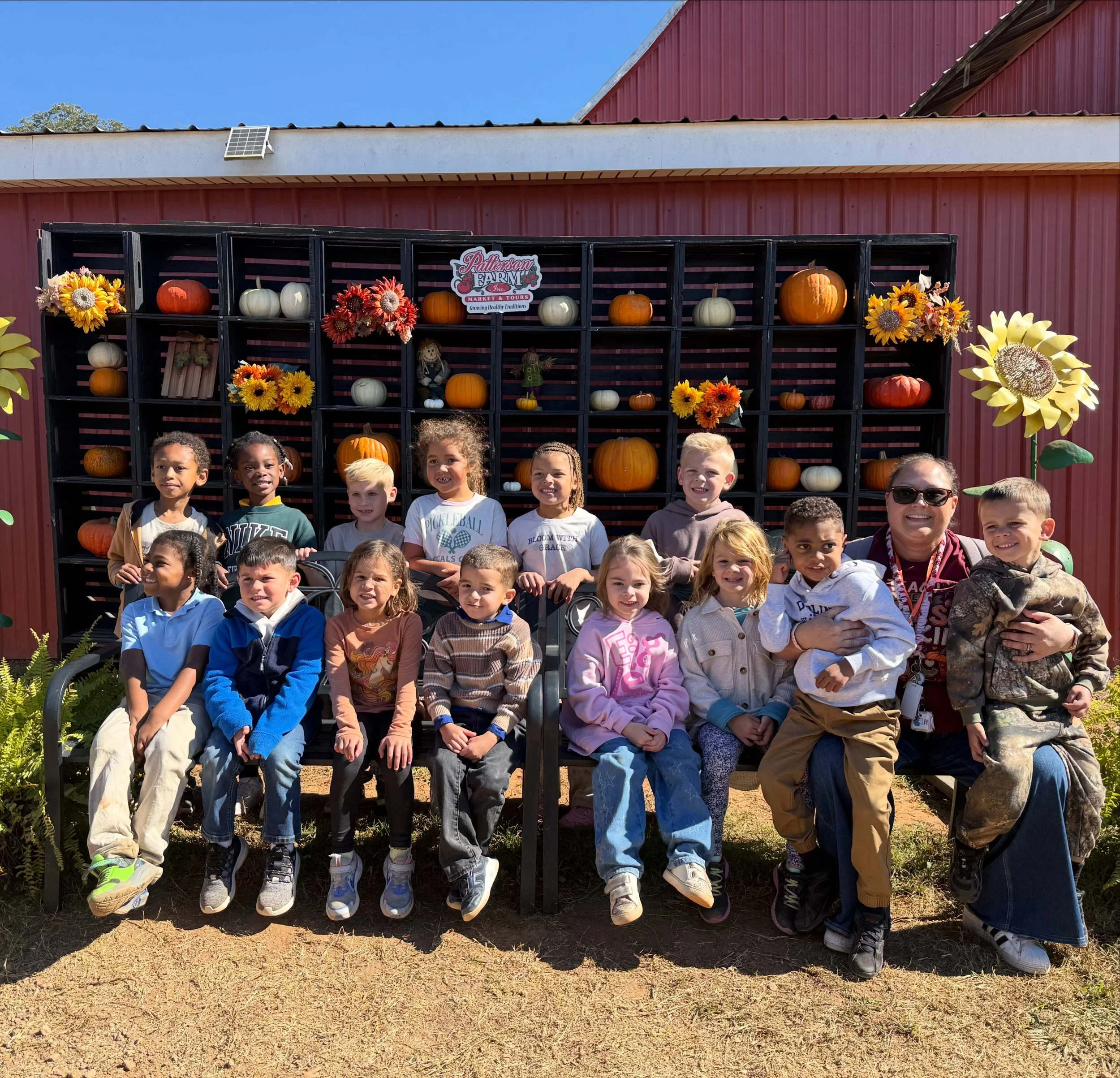 🧡K4 &amp; K5 pumpkin patch field trip!🧡