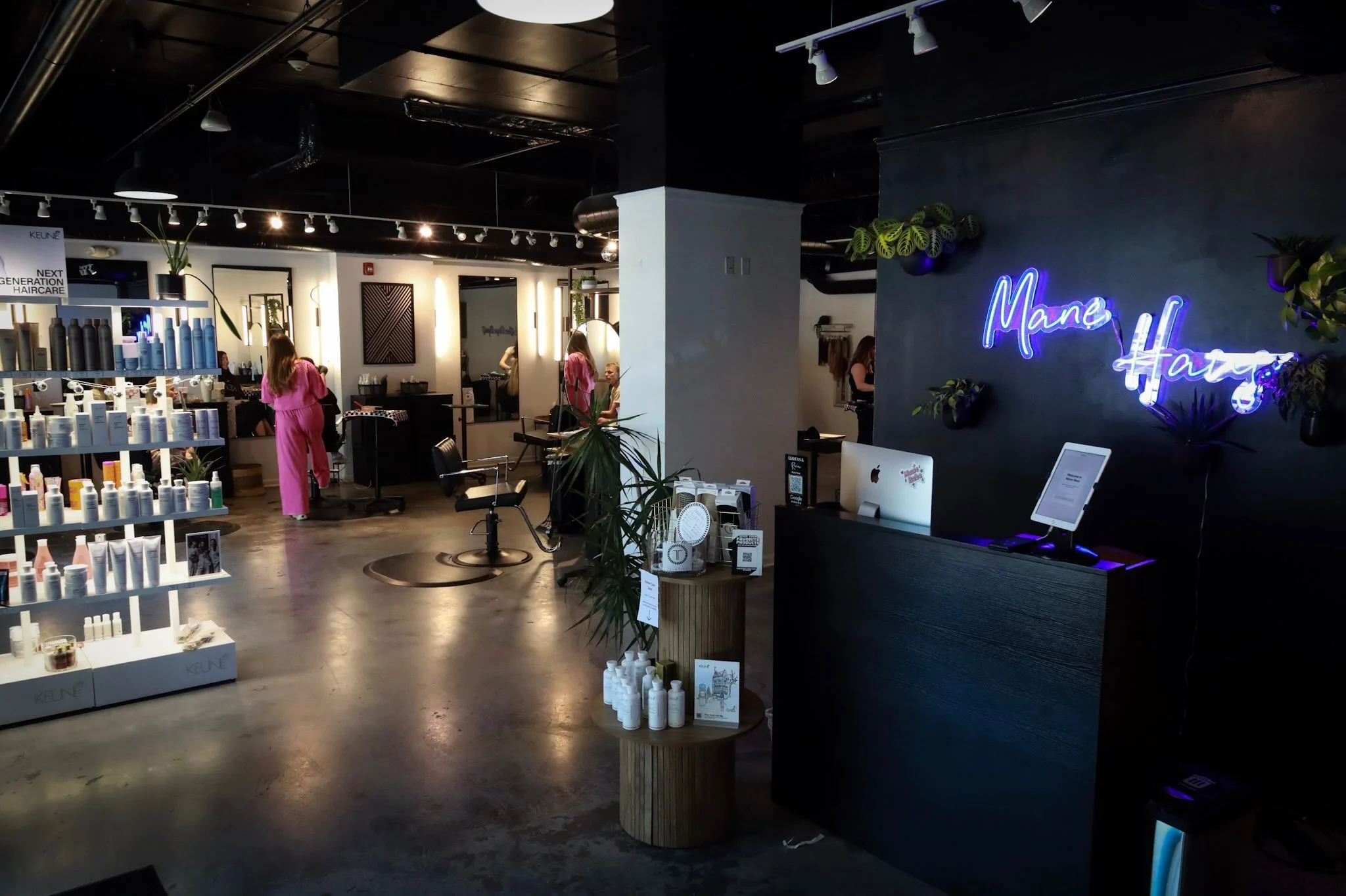 ✨ Booth Rental Opportunity at Mane Haus ✨

We&rsquo;re looking for an experienced nail artist or lash artist to join our team at Mane Haus.

If you&rsquo;re passionate about your craft, value professionalism, and want to grow your business in a welco