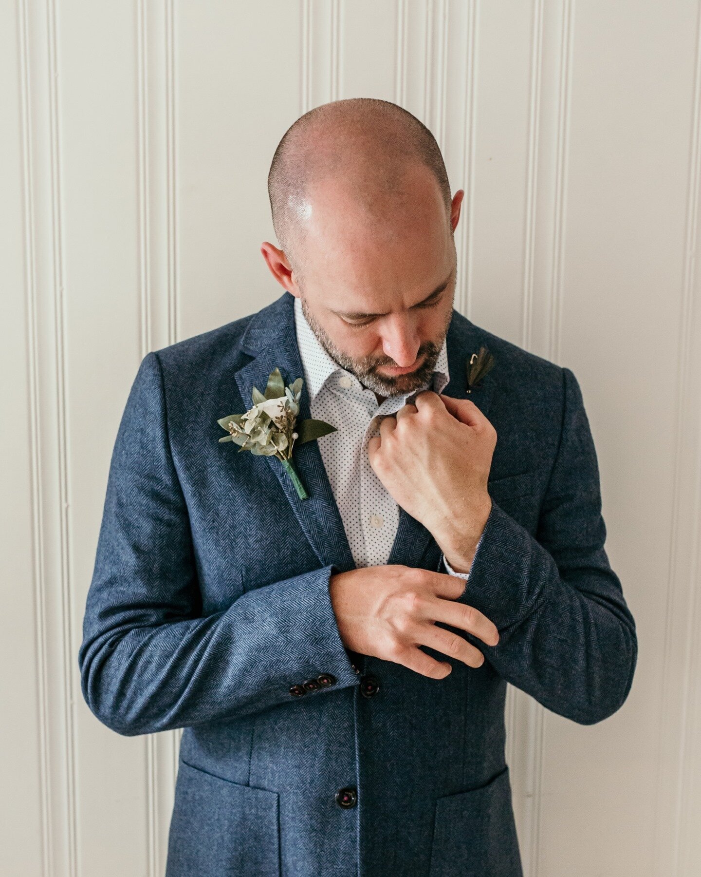 Josh and Derek grew up together so it was super awesome when he asked us to take his wedding photos. So incredibly happy for this handsome groom and the new chapter in his life with his beautiful wife by his side.