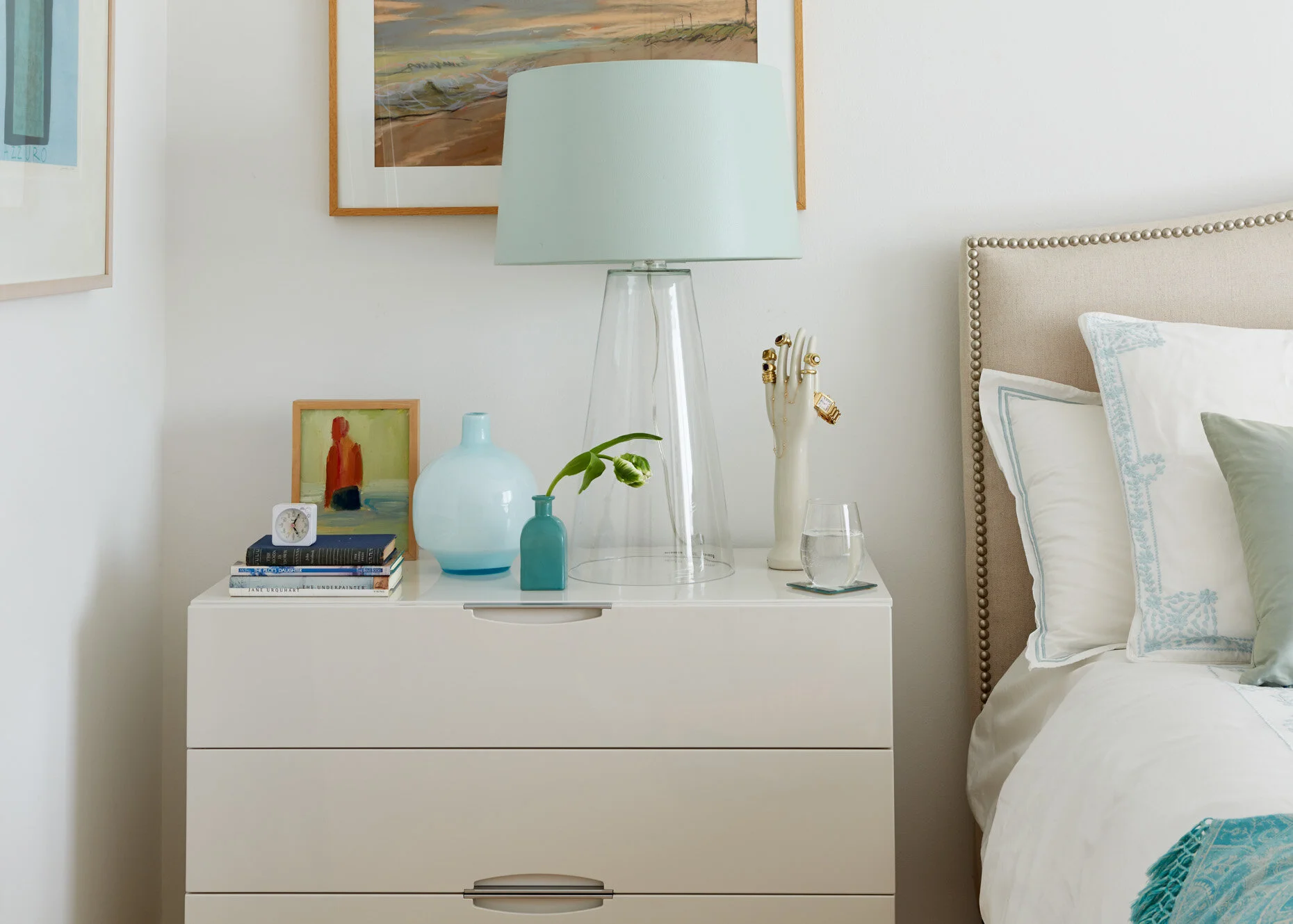 BizJones_40East94th_BedsideTable_web.jpg