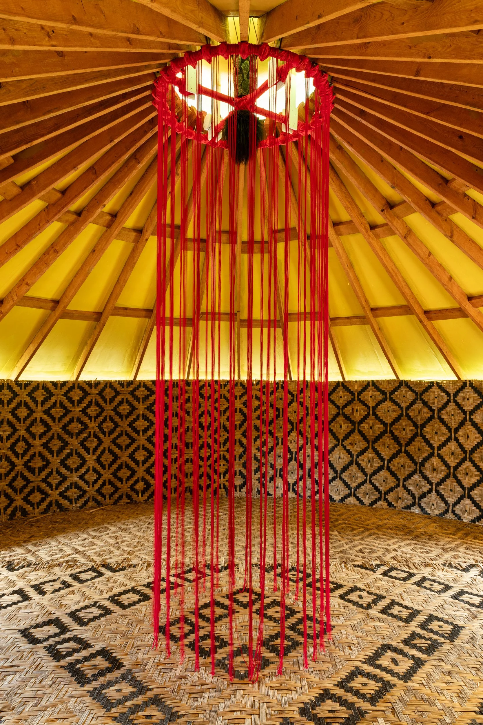 Installation view, Yuriyal Bridgeman, Suna (Middle Ground), UQ Art Museum, 2025. Photo: Joe Ruckli. 