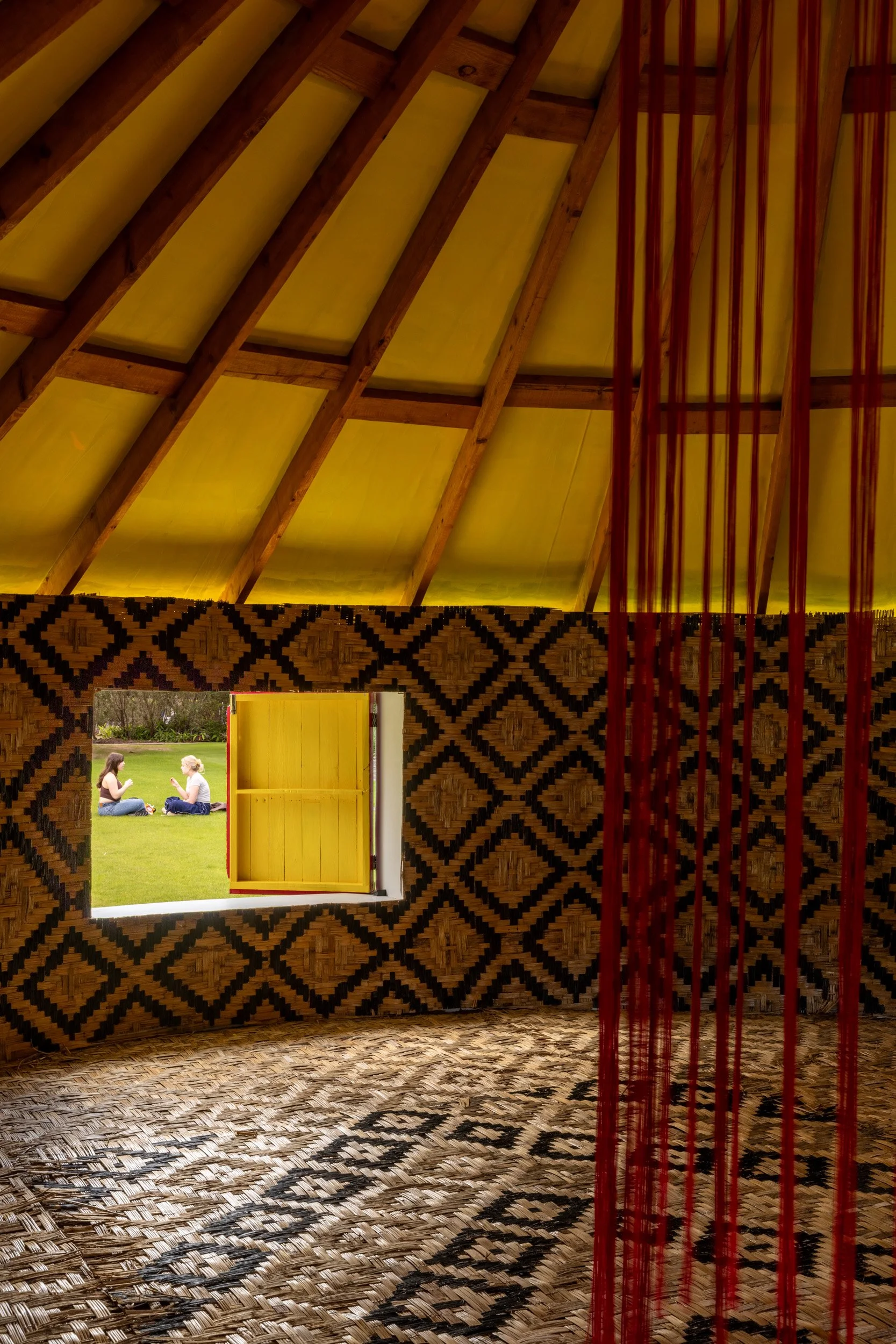 Installation view, Yuriyal Bridgeman, Suna (Middle Ground), UQ Art Museum, 2025. Photo: Joe Ruckli. 