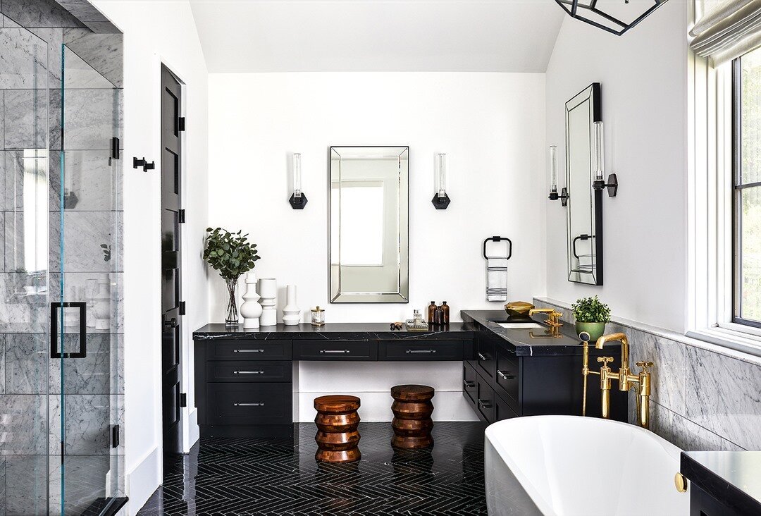 RUB A DUB DUB, 2 STOOLS + A TUB! 🛁⠀⠀⠀⠀⠀⠀⠀⠀⠀
⠀⠀⠀⠀⠀⠀⠀⠀⠀
A girl&rsquo;s best friend is def a bathroom vanity! I love this little spot...use it daily + since my kids always seem to be by my side, 2 stools are better than 1!⠀⠀⠀⠀⠀⠀⠀⠀⠀
⠀⠀⠀⠀⠀⠀⠀⠀⠀
And this, 