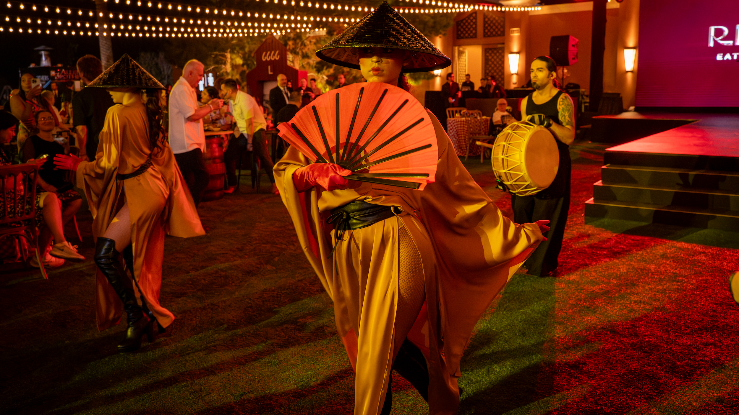 Wynn asia drum and dancer.png