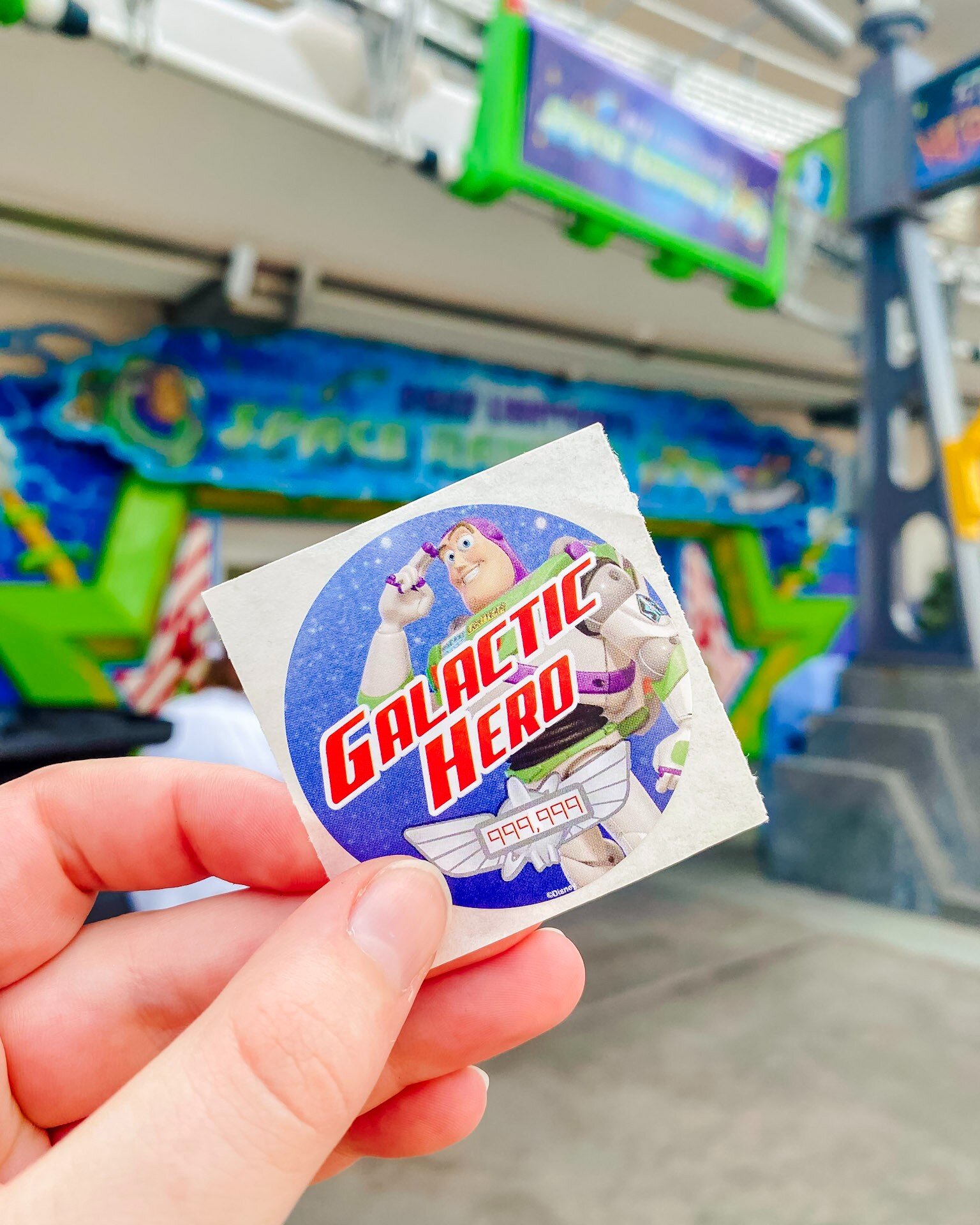 Want to know my secret to getting a score like this on Buzz Lightyear SpaceRanger Spin? I'll give you three tips!
.
1. In the room with the Orange Robot (pictured) aim for his far hand!
2. When you see the volcano, aim for it! It's kinda far away, bu