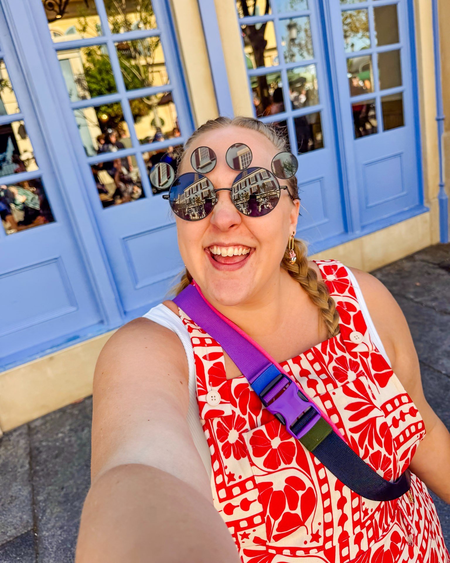 I want to know! When you visit disney, do you like to go all out on the Disney themed t-shirts, a Disneybound type fit, or just something that you feel cute &amp; comfy? Personally I just love something comfortable with alot of color! I feel like it 