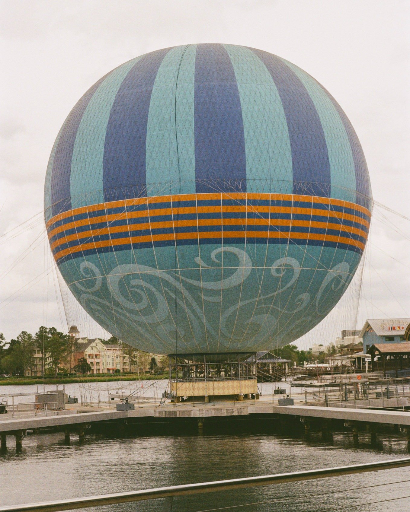 Disney Springs, but make it 'vintage' 😎 These were the first two photos that Mark Alan took on his 50 year old film camera! I love that the Amphicars and the Balloon really add to that old school vibe. 
#filmphotography #disneyphotos #disneysprings