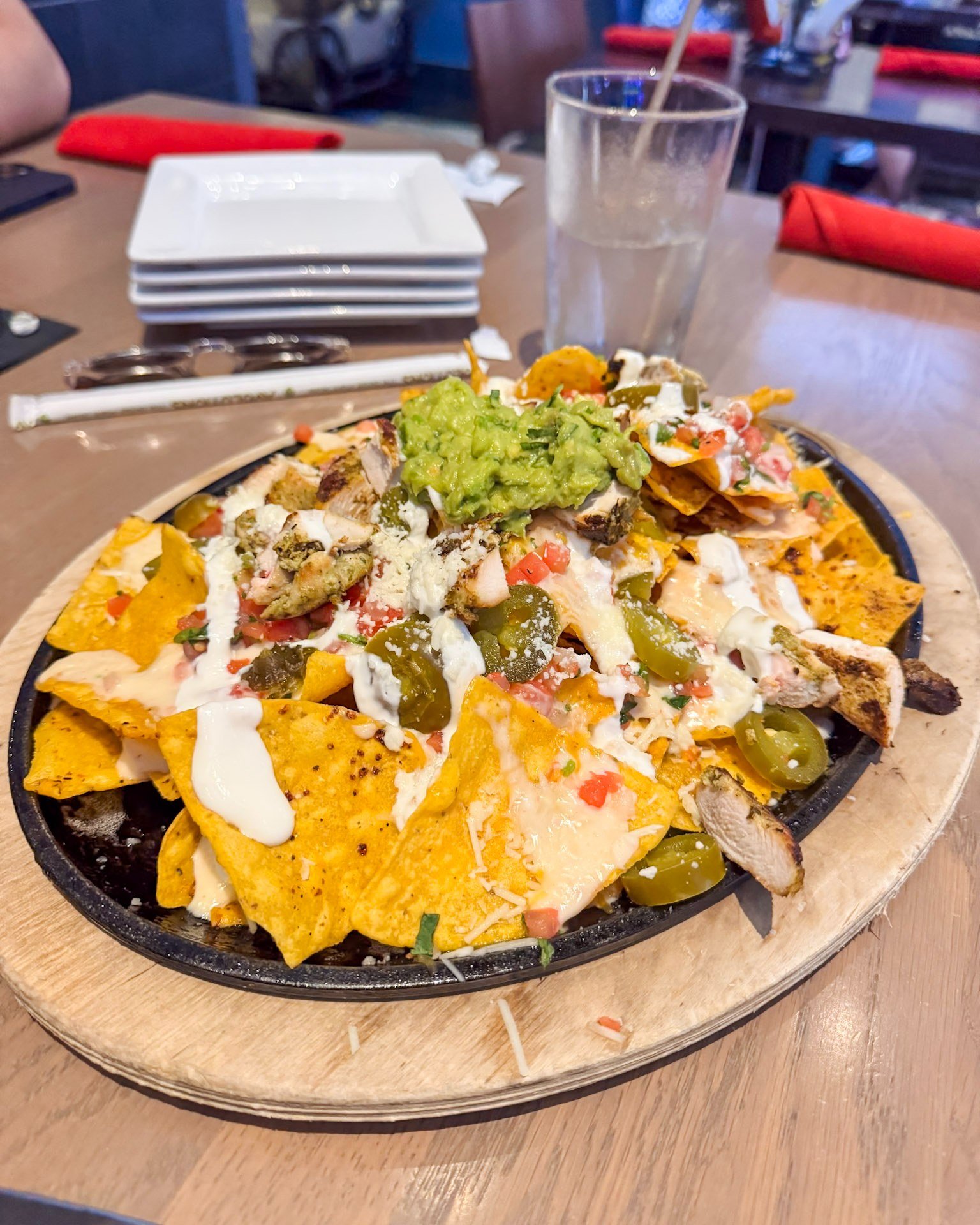 Okaaay Rix Sports Bar! I see you! 😋 This is an unassuming little bar &amp; grill over at Disney's Coronado Springs Resort and I'll be honest that the only thing I ever heard about this place was that they serve Mickey Chicken &amp; Waffles for break