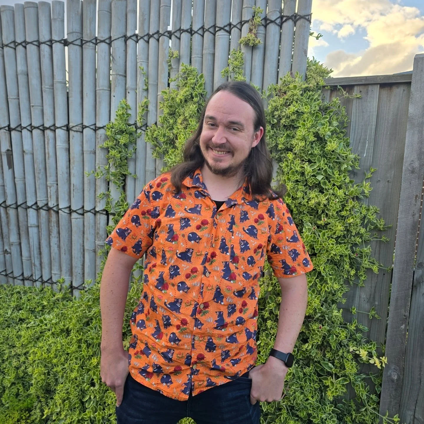 My goofball boyfriend wants to show you our Tassie Devil hawaiian shirt 😂

Available on my website at toxiart.com stock is running low so be quick!
