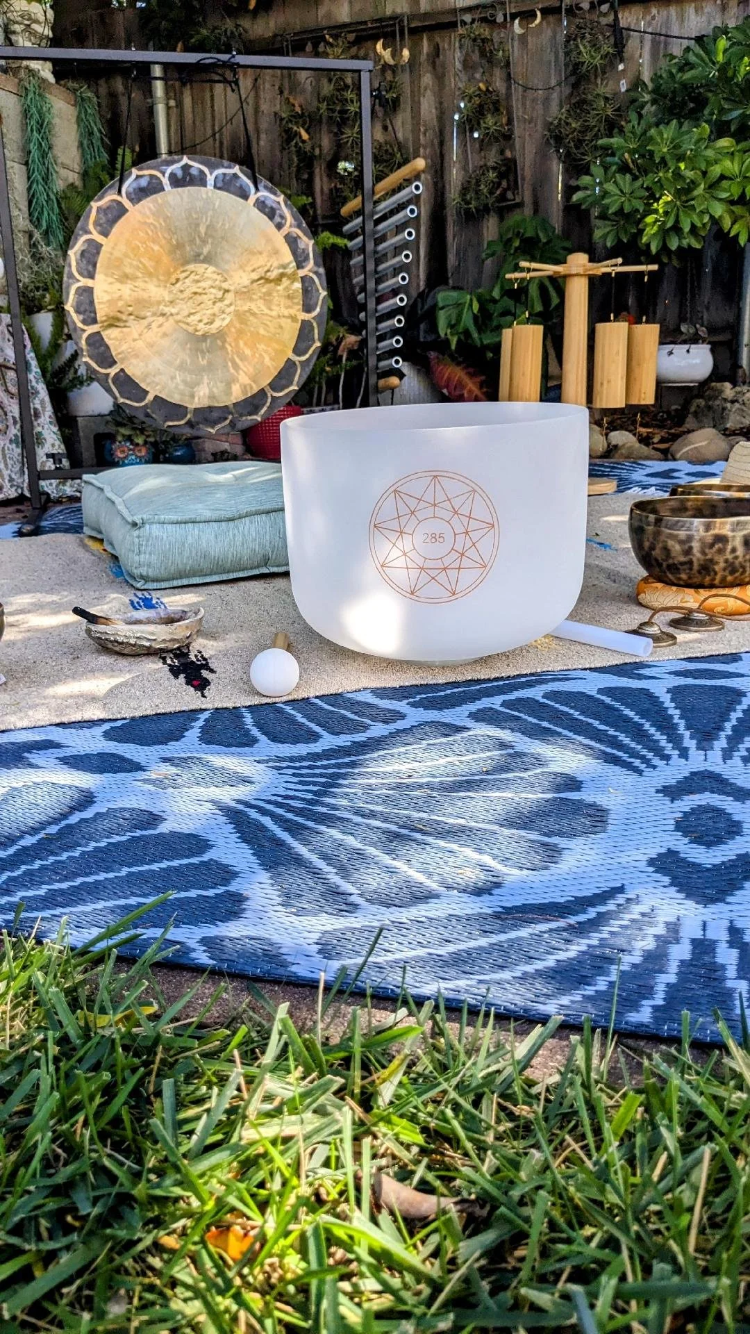 GOOD VIBRATIONS Sound Bath: A Community Event