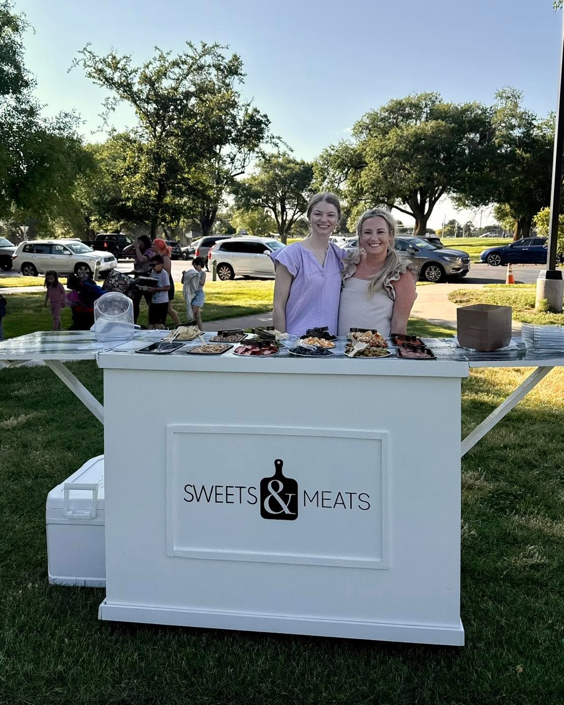 These PARK NIGHTS!! Find us every week at Sam Houston park on Tuesdays & Wednesday nights for jazz at The Wellington Square Courtyard!!
See you tomorrow at the courtyard. Please reach out for more information. Did you knoe you can rent the cart