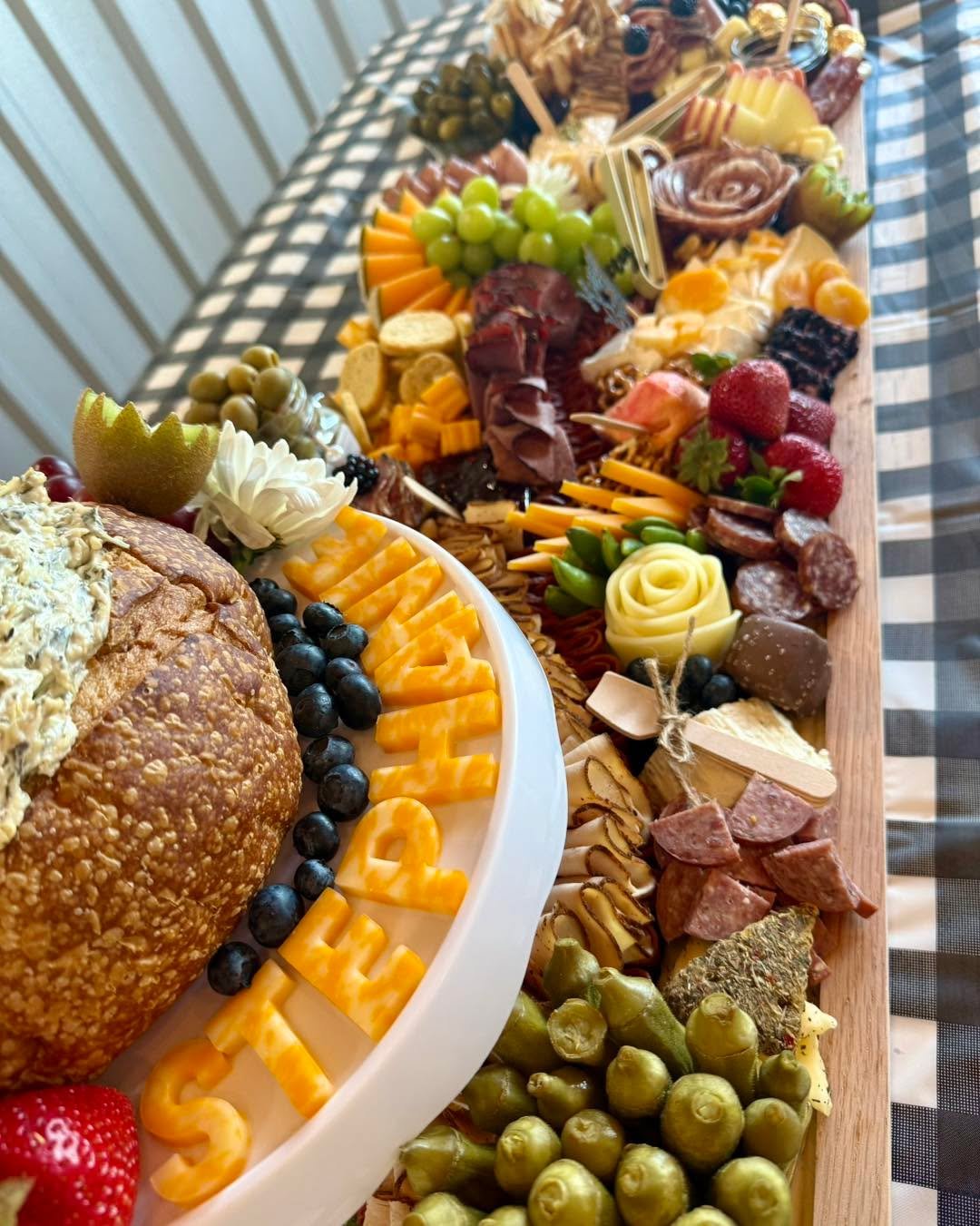 Happy birthday to you! Happy birthday to you! Happy birthday, dear Stephanie! We loved CELEBRATING YOU!! 🥳🥳🥳
🎉Book a BIRTHDAY BOARD today!! We are ready to create the best charcuterie board for your party!