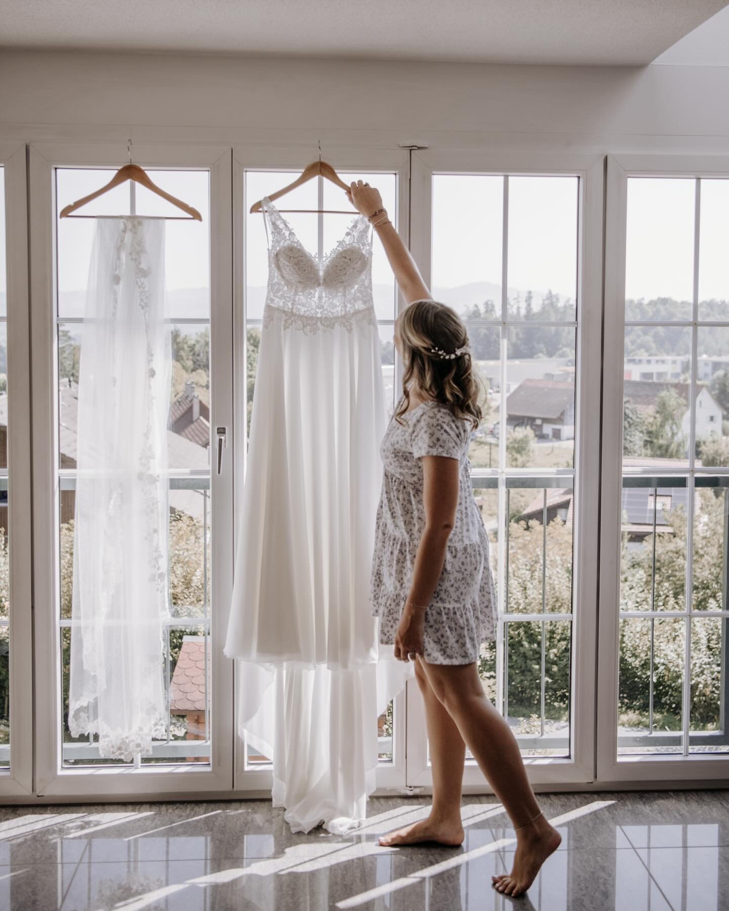 #gettingready

 #beautifulbride #wedding #weddingdress #simonaportmannfotografie #swisswedding #swissweddingphotographer