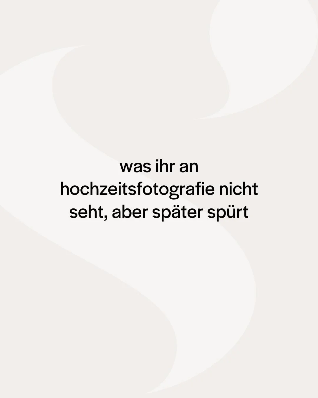 &bdquo;du bist ja nur ein paar stunden da. wieso kostet das so viel? das ist ja ein mega stundenlohn.&ldquo;

ich glaube, dieser gedanke entsteht schnell, wenn man hochzeitsfotografie nur von aussen sieht. man sieht die kamera, die begleitung am hoch