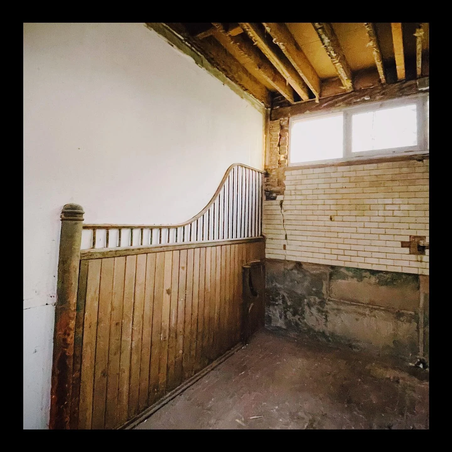 19th century residence, the beautiful olden days...

A project that mixes the art of know-how, technique and craftsmanship, to transform dreams into a reality&hellip; Project in progress ✨

#newproject #creation #craftminded #workinprogress #knowhow 