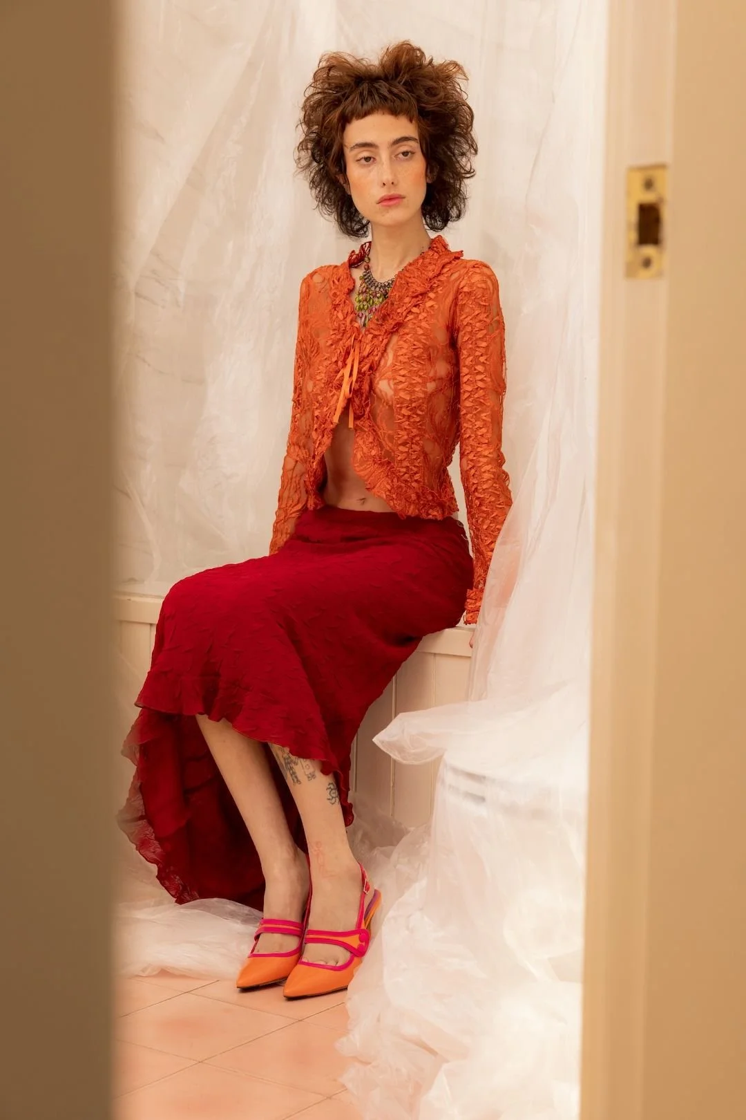 LADIES-IN-A-ROOM_SICKYMAG0008.jpg