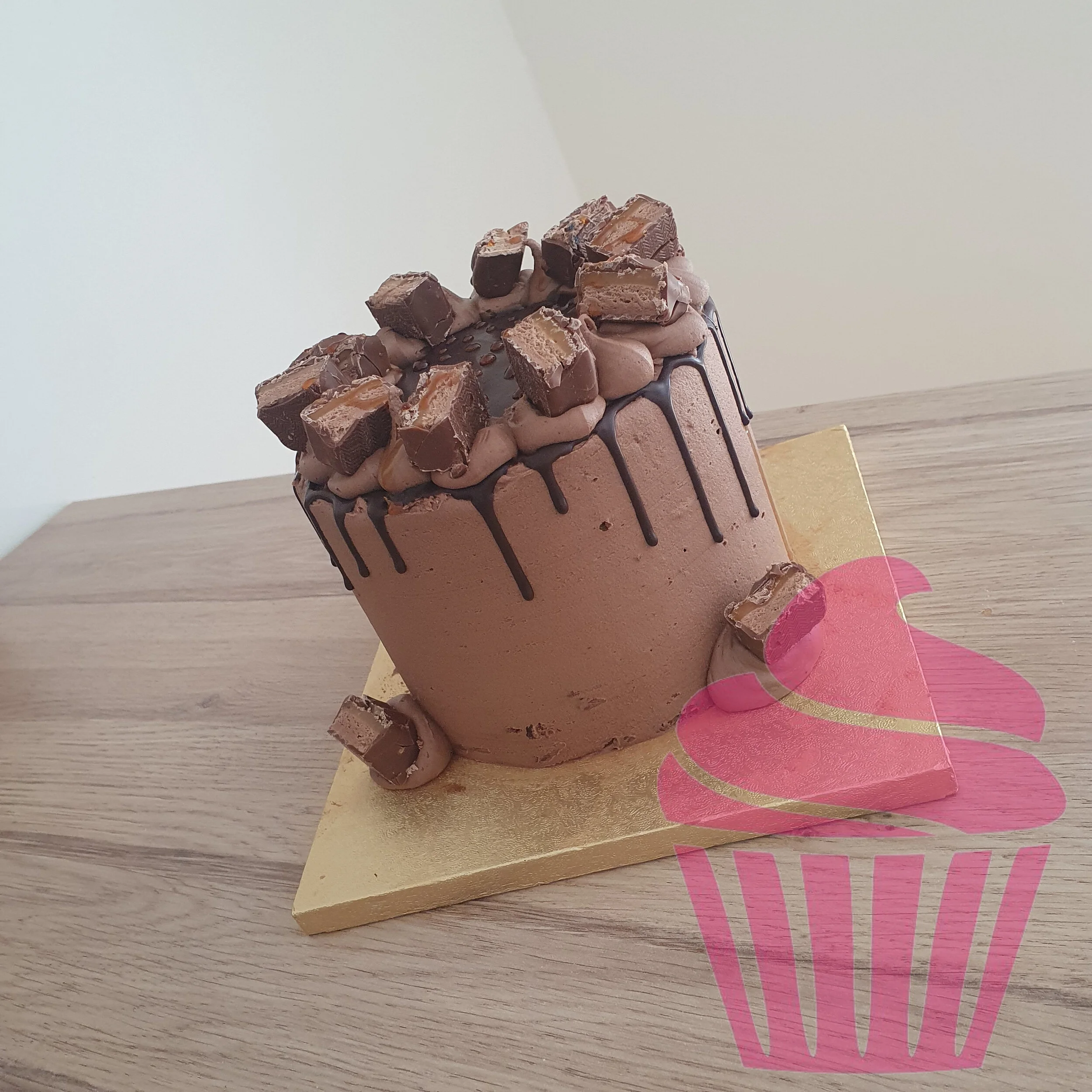 Mars Bar Cake — The Creative Cupcake Store