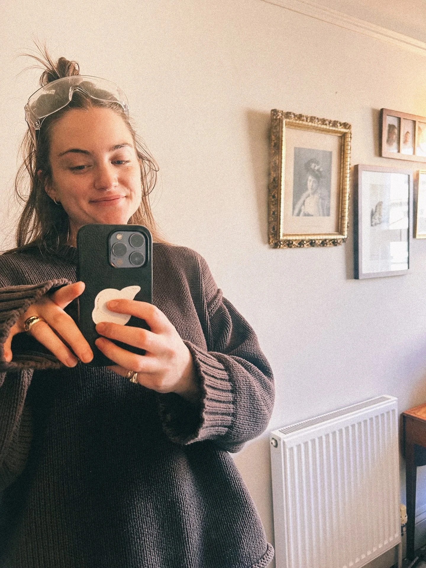 👋 2025, the year of&hellip;
hugeeee highs and some very big lows, the year I got married!, so many beautiful bespoke commissions, the year of engagement rings, of being stuck in traffic jams, of designing new pieces and being struck by Norovirus, th