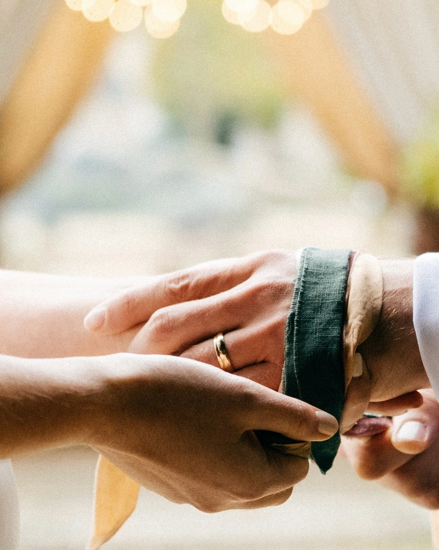 Wedding rings ~ 

Currently all Frances Kirk wedding bands are bespoke pieces which means you get to come along for a journey of creation, bringing your rings to life exactly as you&rsquo;d imagined them. I specialise in organic fluid natural shapes 