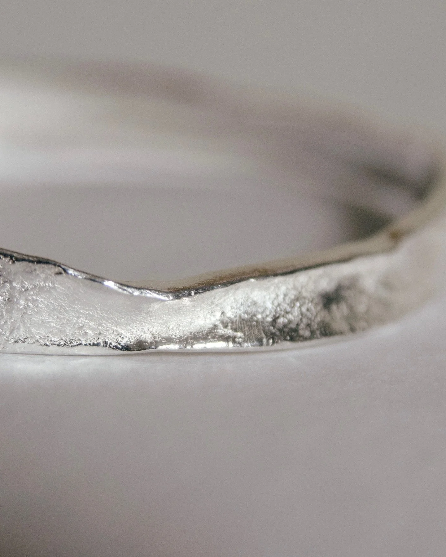 Adored this bespoke chunky silver molten bangle - and it got me thinking about my made to order bangle offerings (which are currently non existent&hellip;!) 

I make 2 designs fairly consistently for people and so soon these will be added to the webs