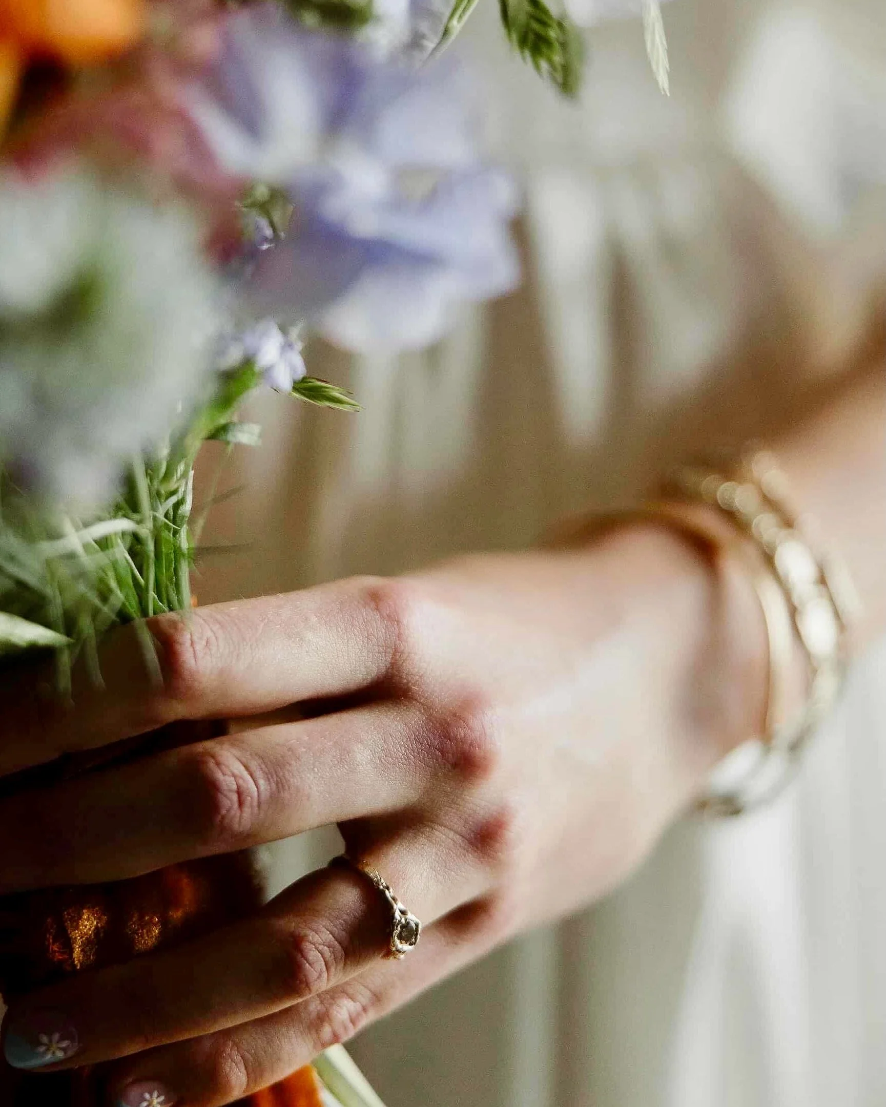 I have just received the most beauuuutiful piccies from a magical looking wedding 💕 I was lucky enough to make these rings for G&amp;J - always an honour to make wedding rings but extra special when they&rsquo;re for fellow small biz pals 🤍 

@_dra