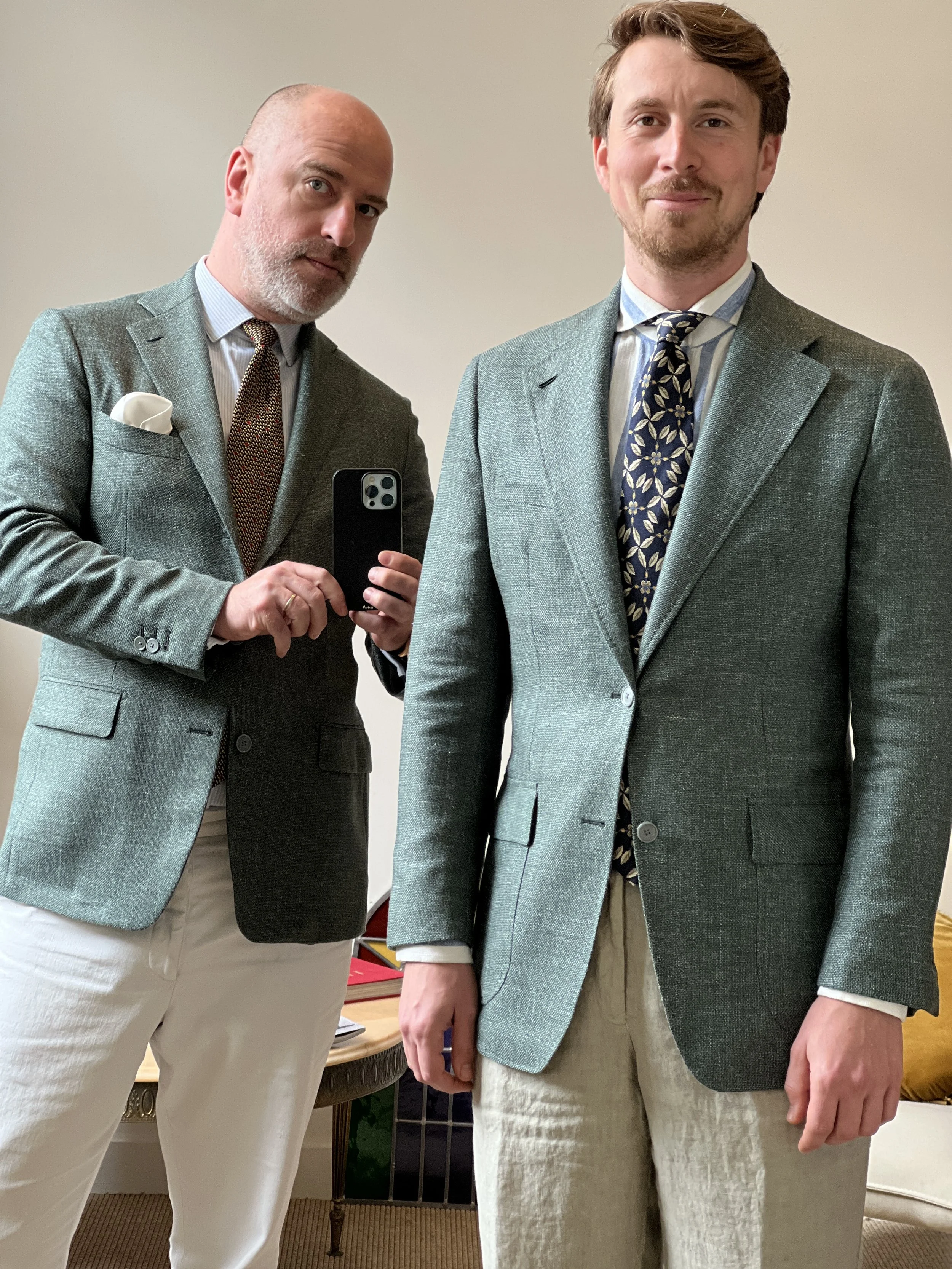 N° 74 - What’s your tailor wearing? Intro