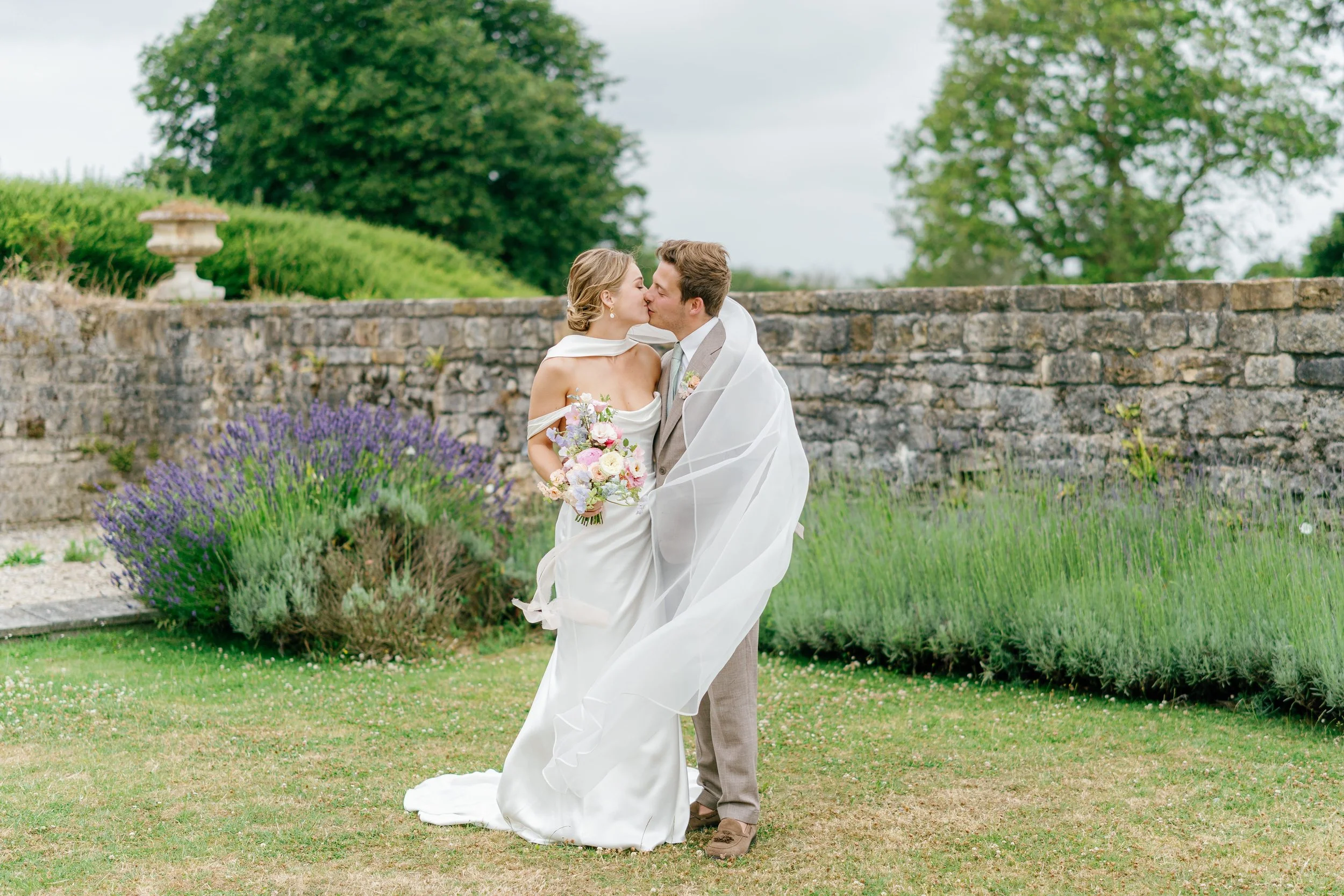 Stéphanie & Laurent - 5.7.25 - 2.5 - Mme & M (18).jpg