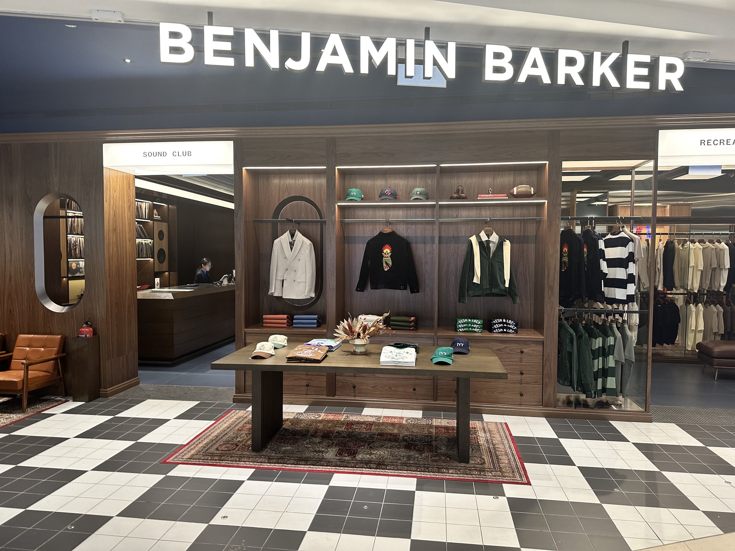 Benjamin Barker singapore 26 - 1.jpg