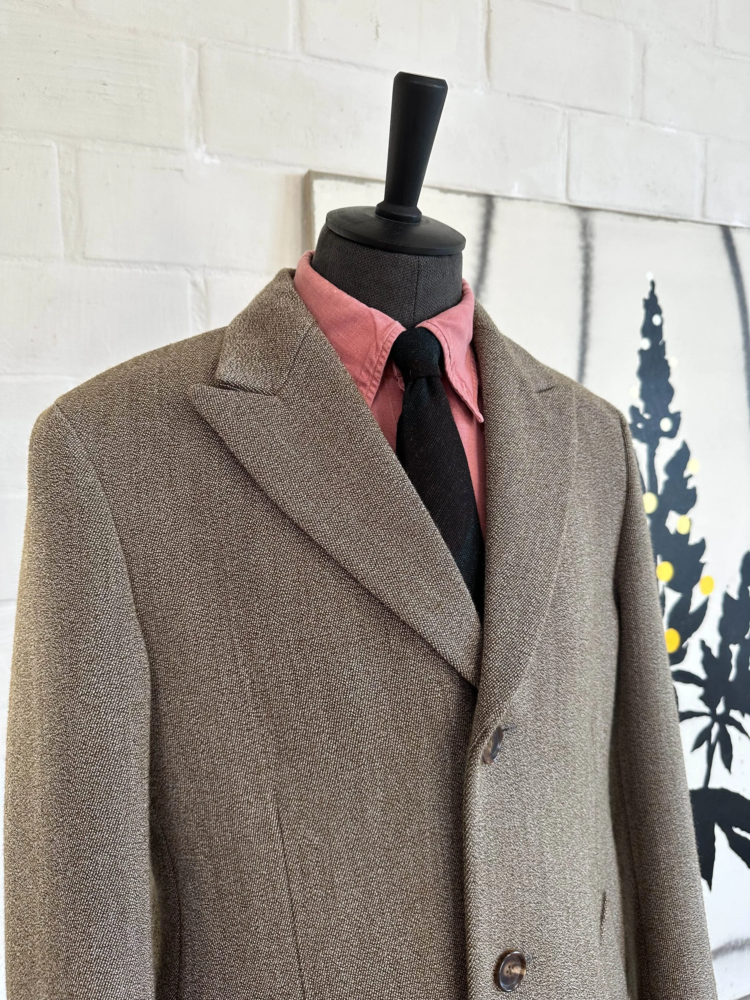 Coat Brig Olive Heavy Twill
Fabric Lovat Heritage Coatings
Shirt Raspberry Linnen 
Fabric Libeco