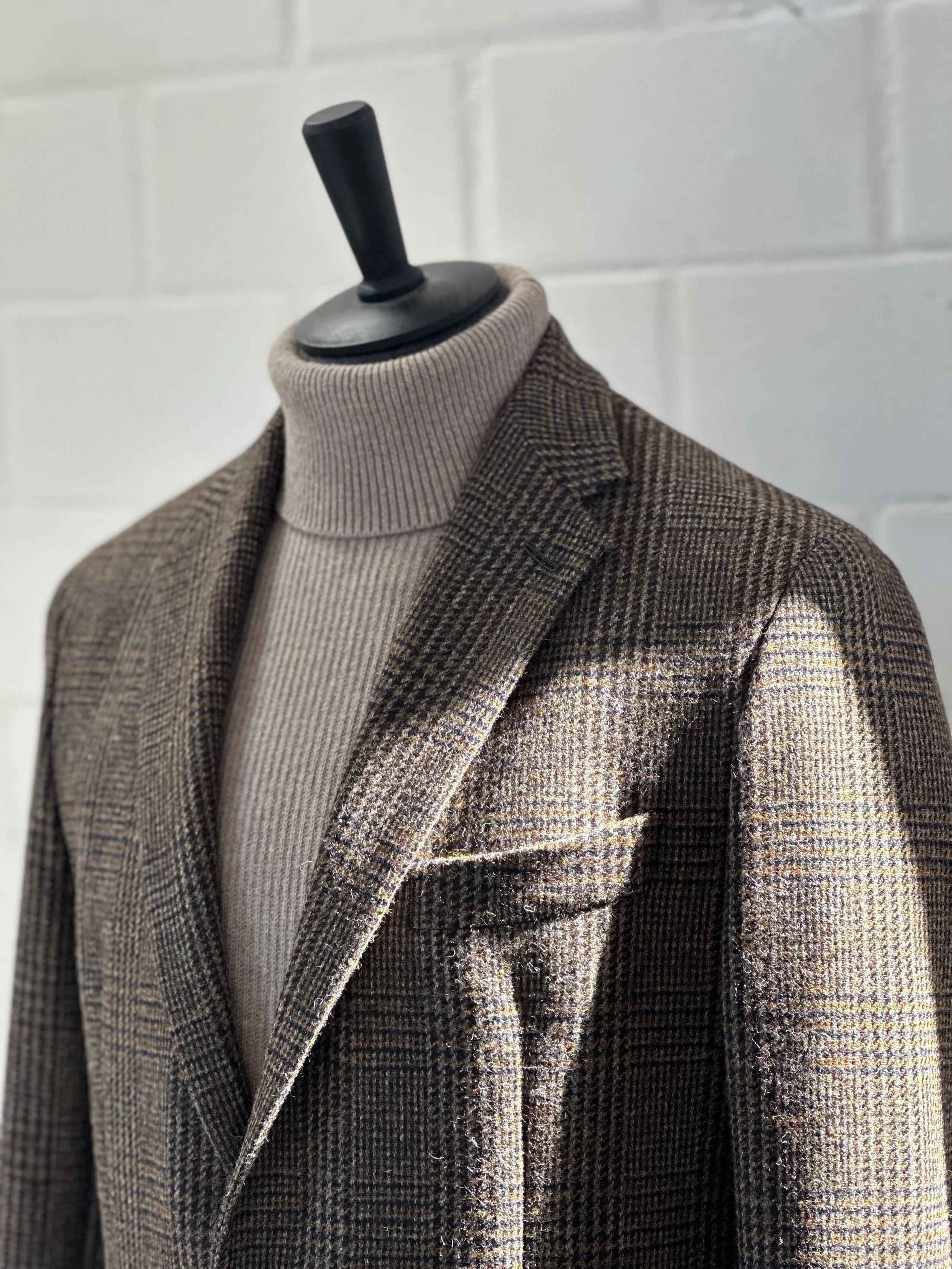 Tweed Jacket GREY RUST PRINCE OF WALES CHECK 
Fabric Fox Tweed
Knitwear Rib Merino