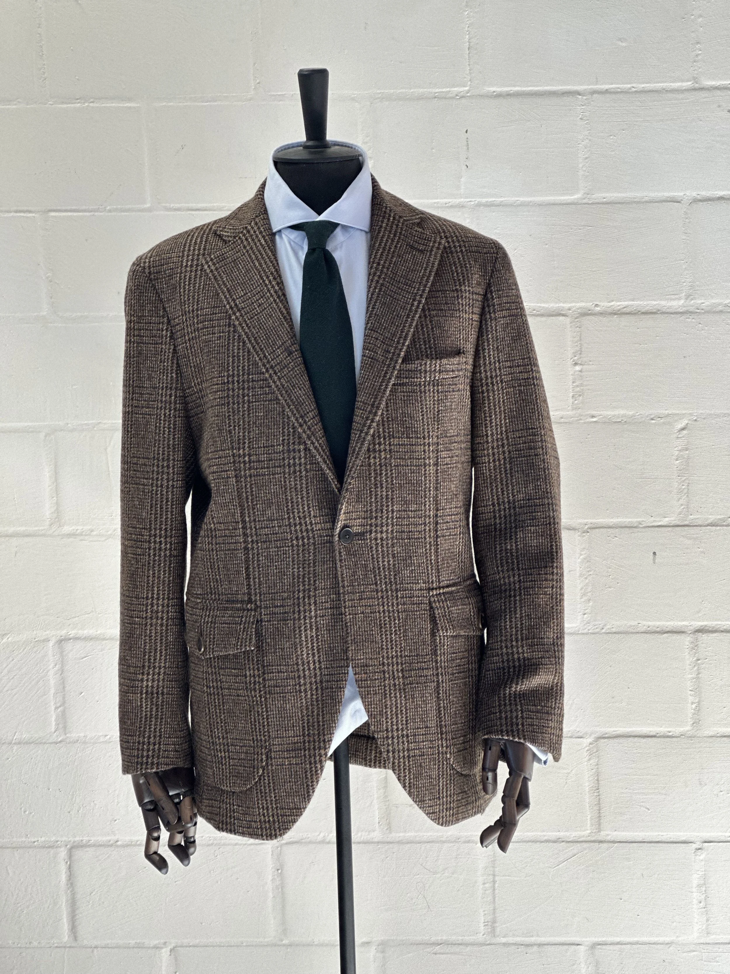 Tweed Jacket GREY RUST PRINCE OF WALES CHECK 
Fabric Fox Tweed
Shirt Light Blue American Oxford