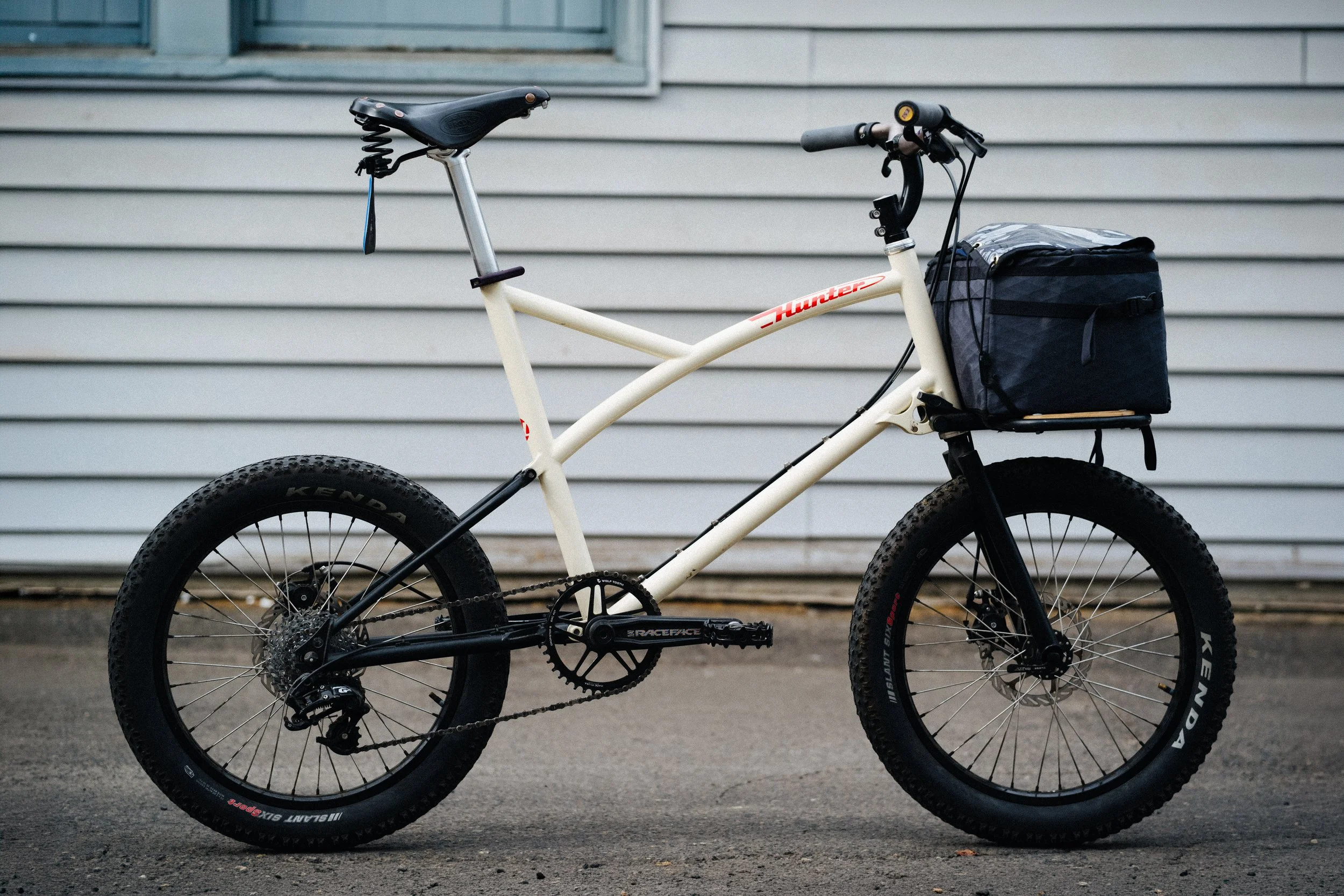 MADE 2026 Hunter 20" Minivelo Brooks Raceface SimWorks