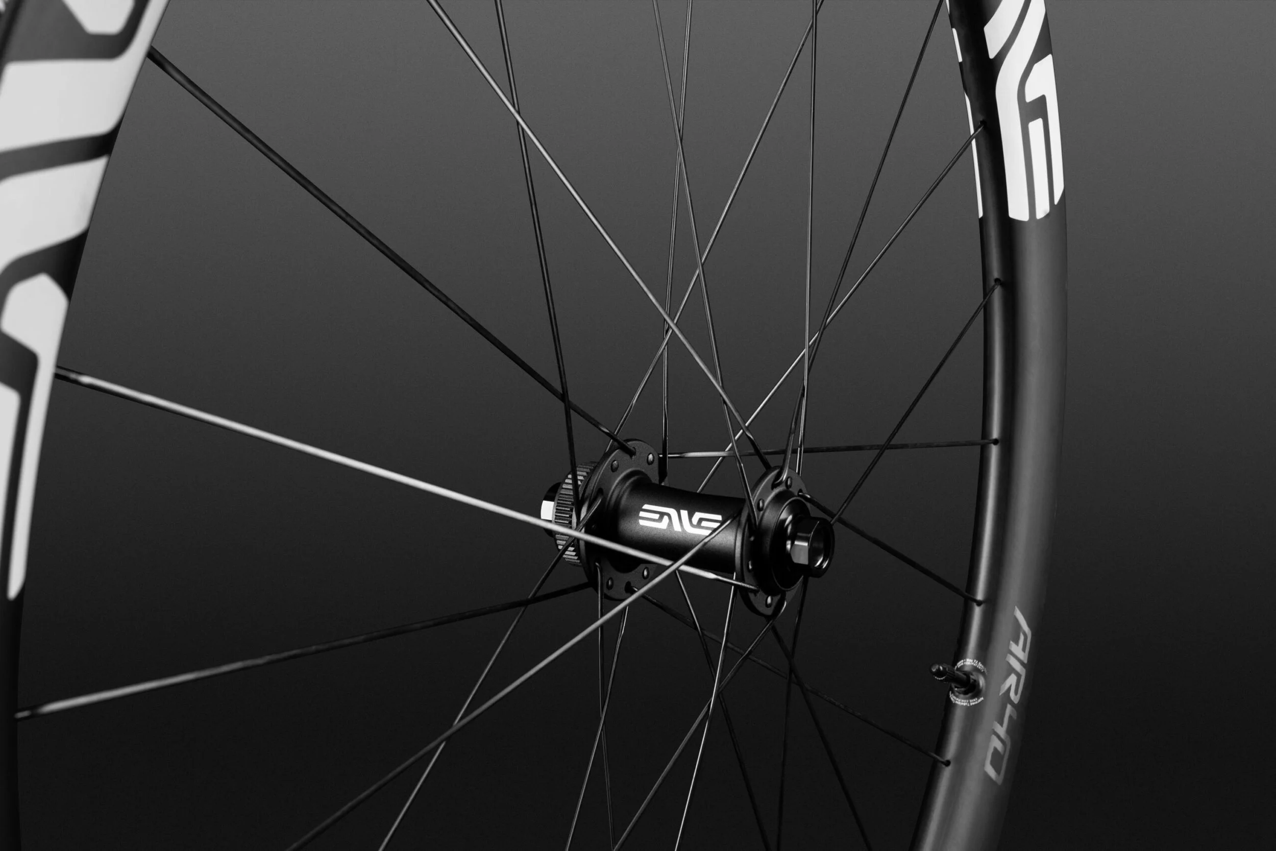 ENVE-AR40-Road-Gravel-Wheelset-hub--scaled.jpg