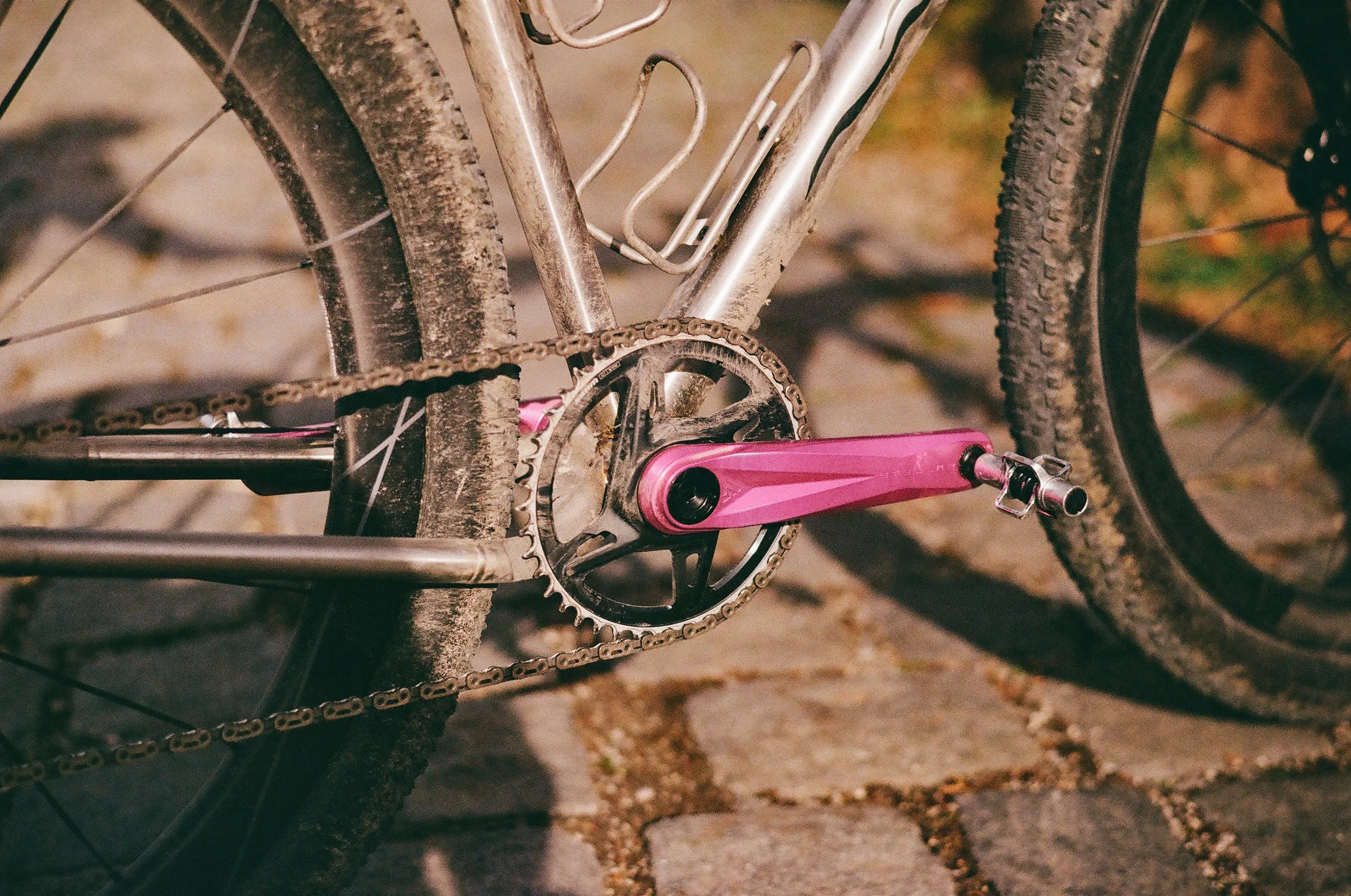 Alonukis Titanium custom bike frame builder graver fox sram