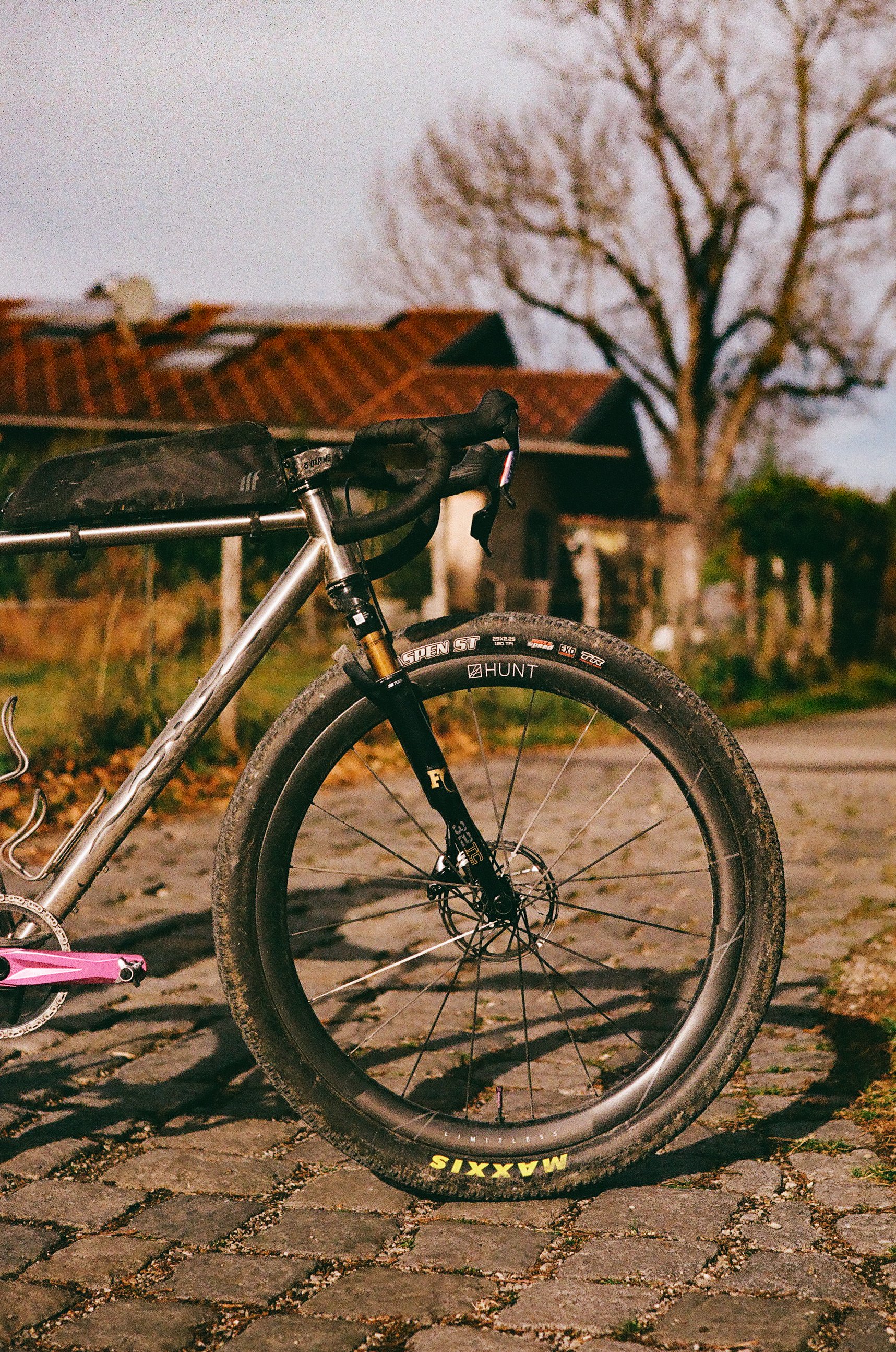 Alonukis Titanium custom bike frame builder graver fox sram