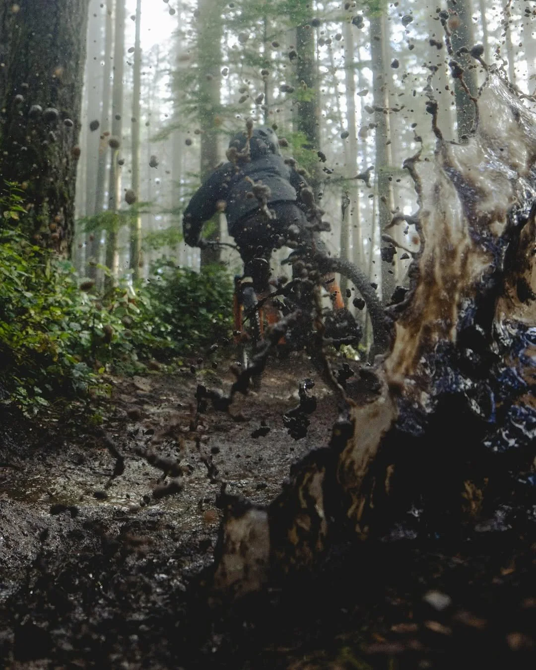 Arc’teryx in MTB, Redshift Top Shelf Flat Bar, and New Industries Caps!