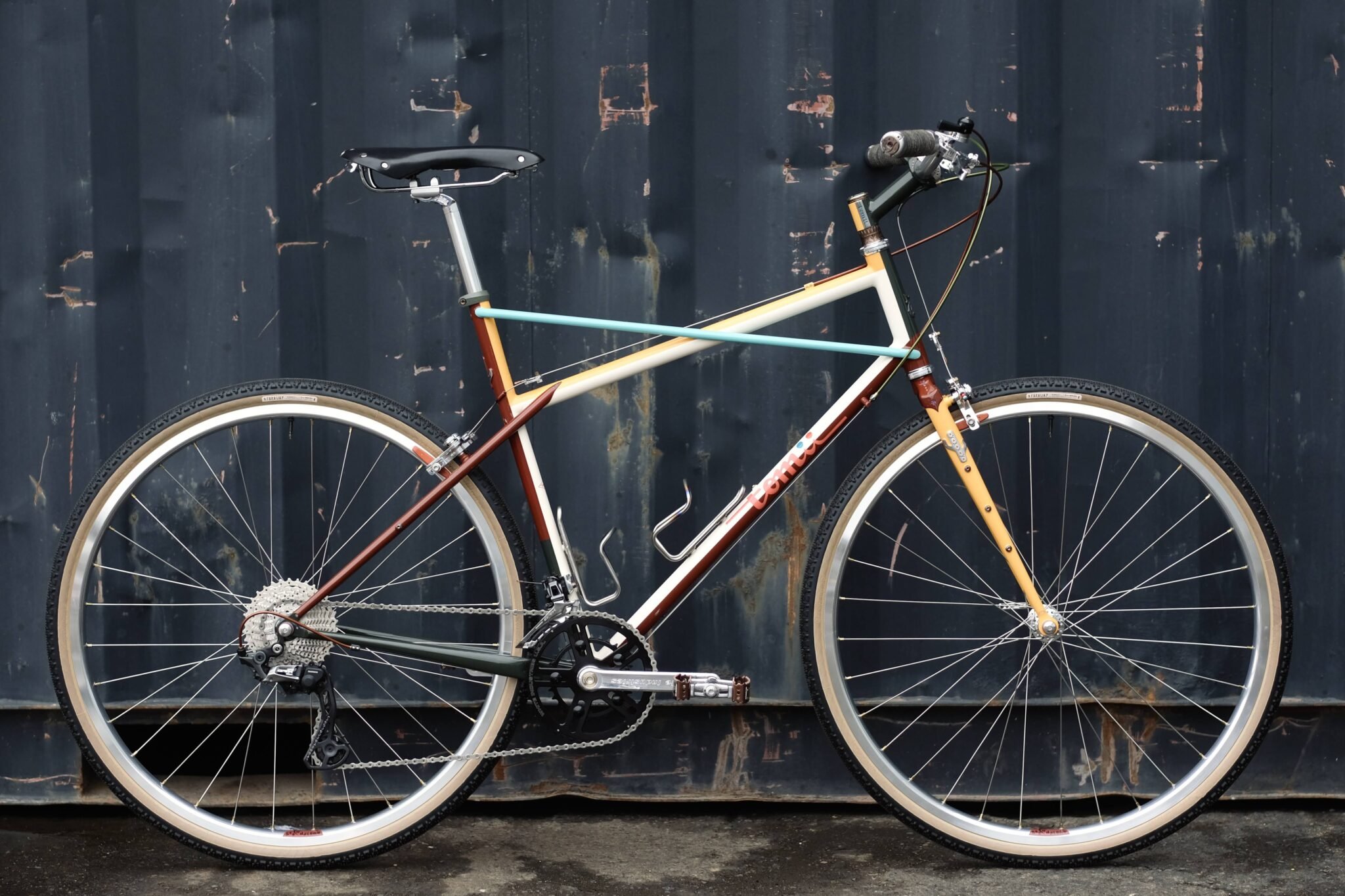 TOMIICYCLES-FlatBar-Gravel1-2048x1365.jpg