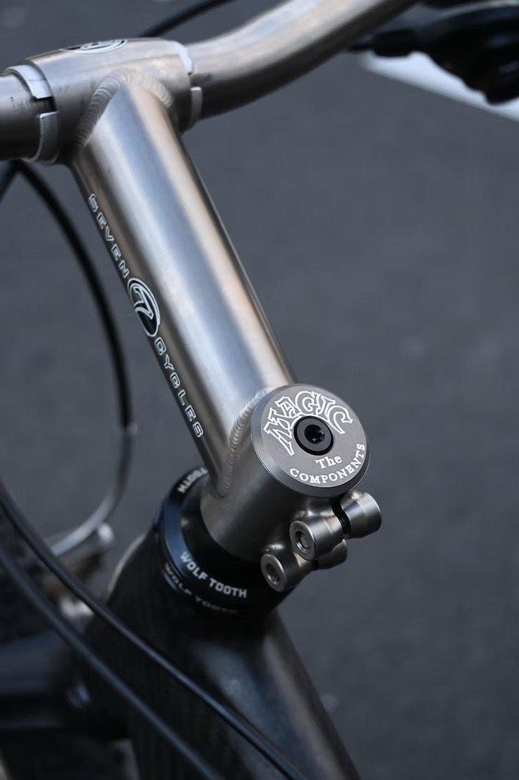 Rivendell x Blue Lug Meetup, Magic Components Top Cap, and Surly