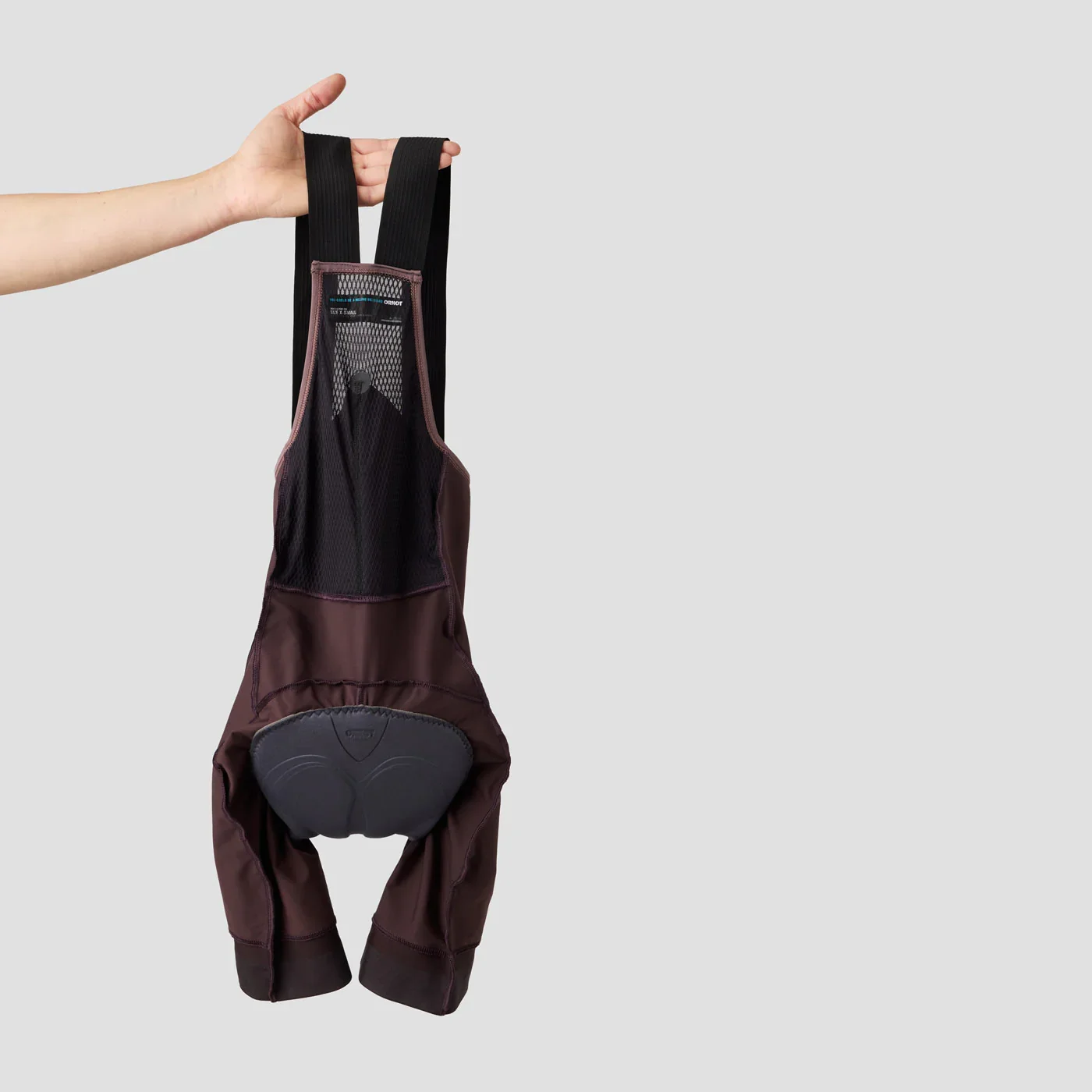 mens-cargo-bibs-studio.webp