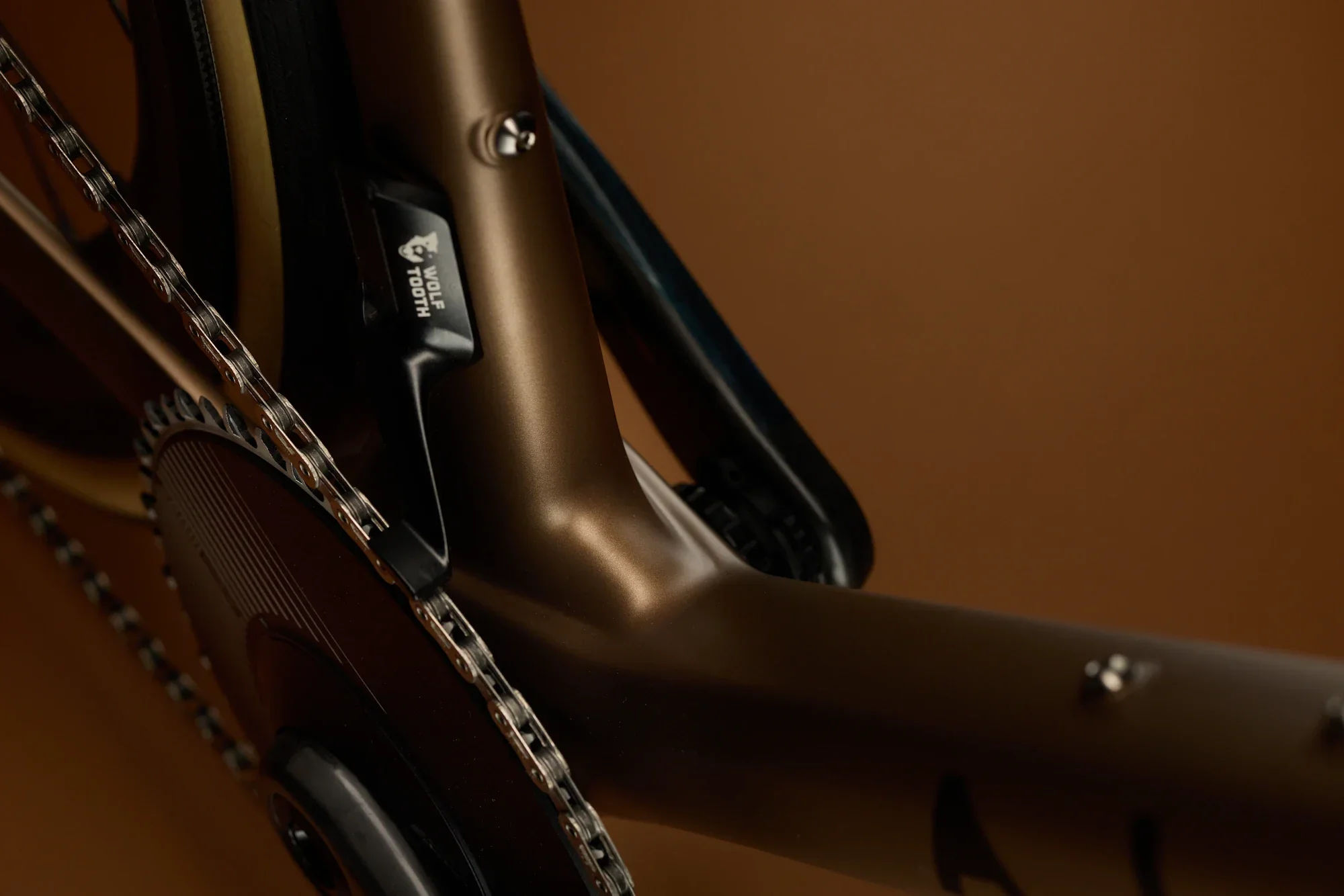 allied_echo_sram-red_bronzo-zante_bike_studio-0400.webp
