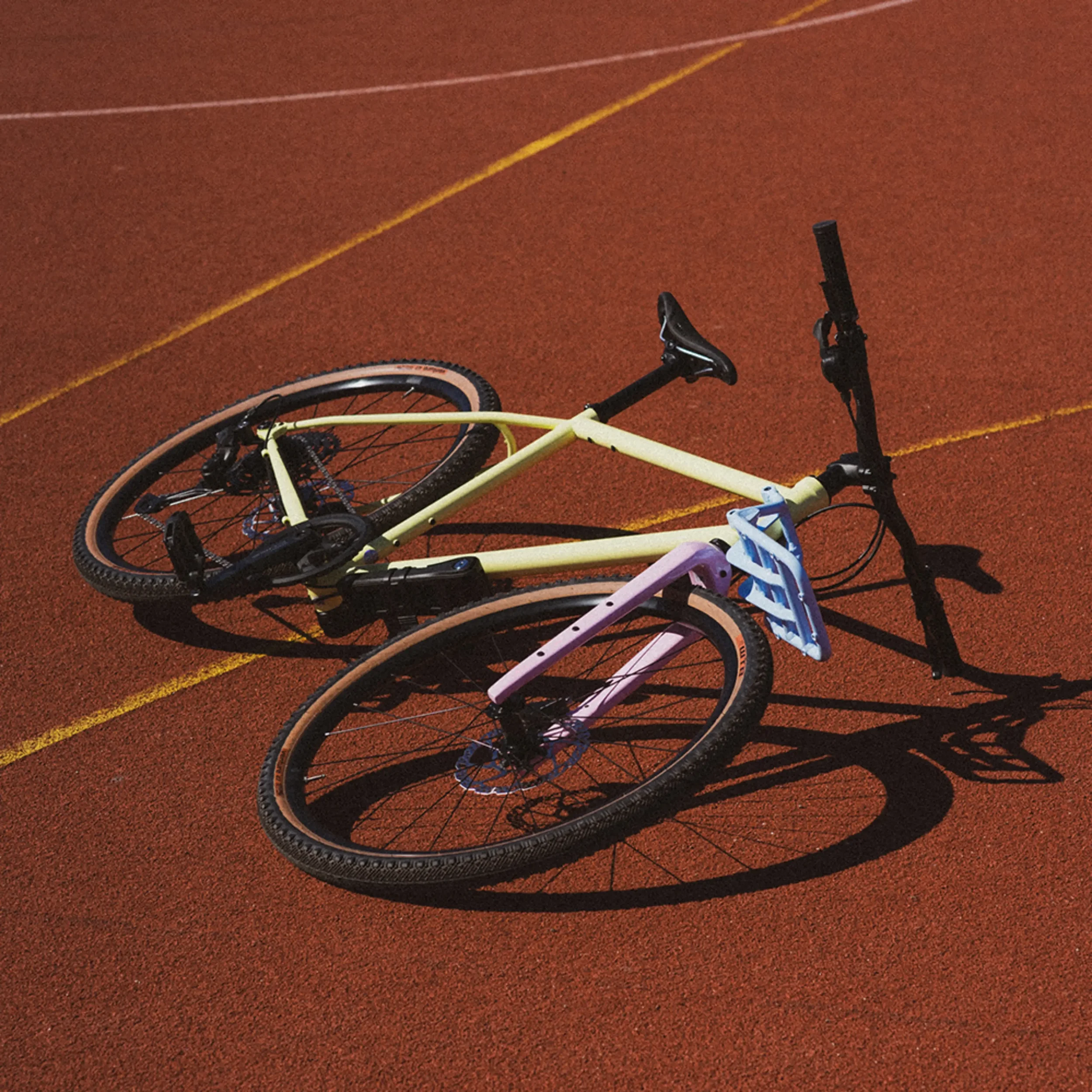rose-bikes-hobo-full-basketball-court.webp