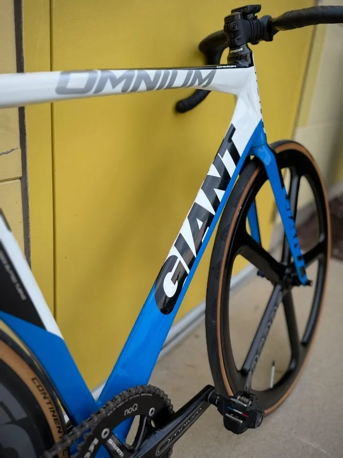 2011-giant-omnium-50633_21.jpg