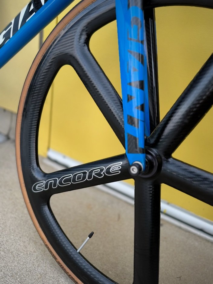 2011-giant-omnium-50633_13.jpg
