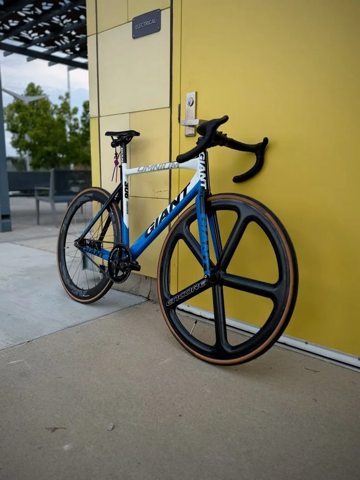 2011-giant-omnium-50633_11.jpg