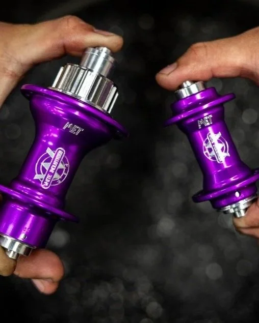White Ind MET Front Hub, Roll Pack Eagle, and Start Frame Building!