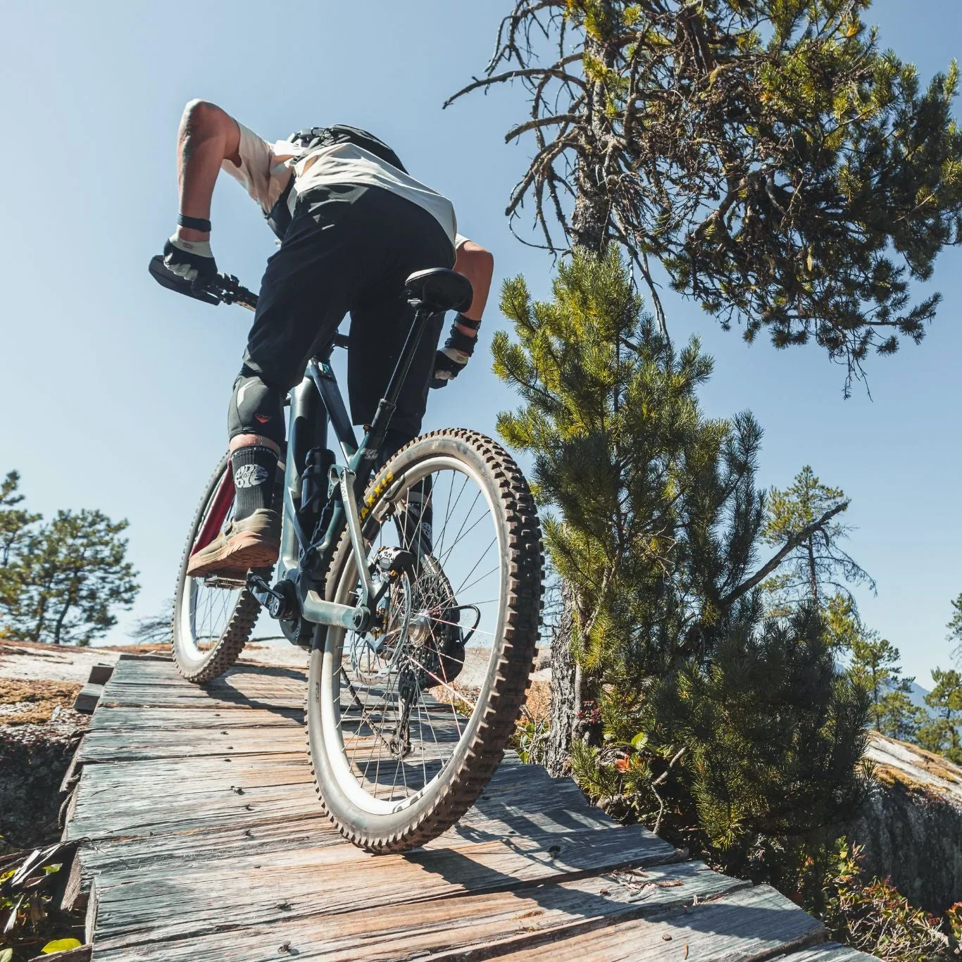 Highline_Climbing_1800x1800.webp