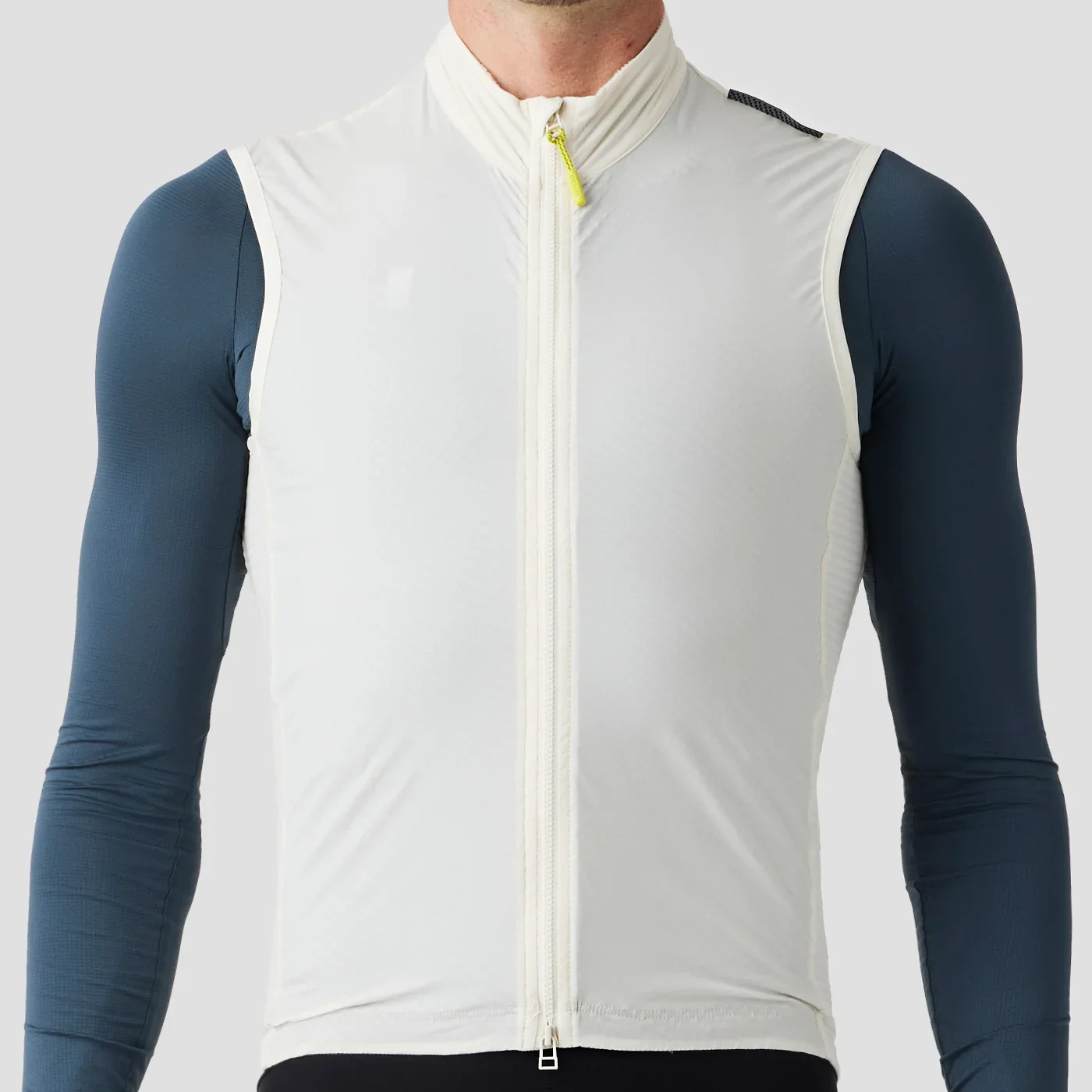 Ornot_MicroClimate_Vest_Mens_Oat_01.webp