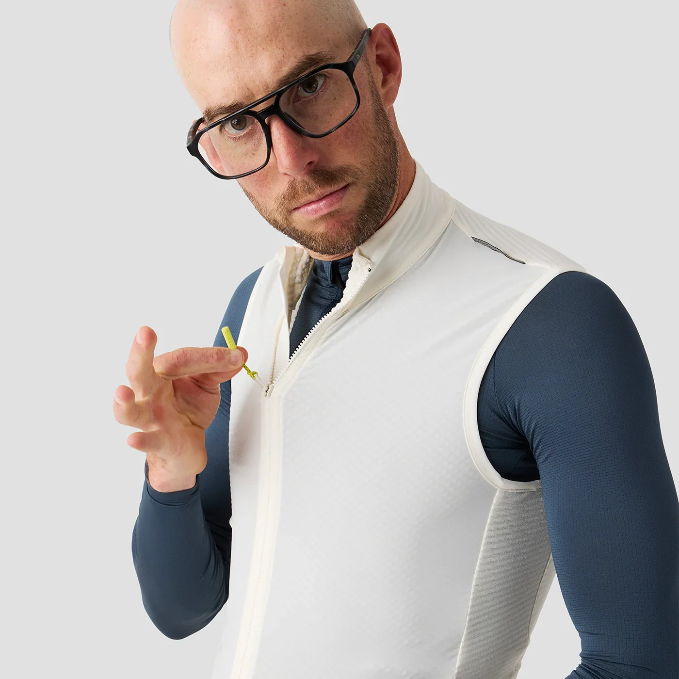 Ornot_MicroClimate_Vest_Mens_Oat_05.webp